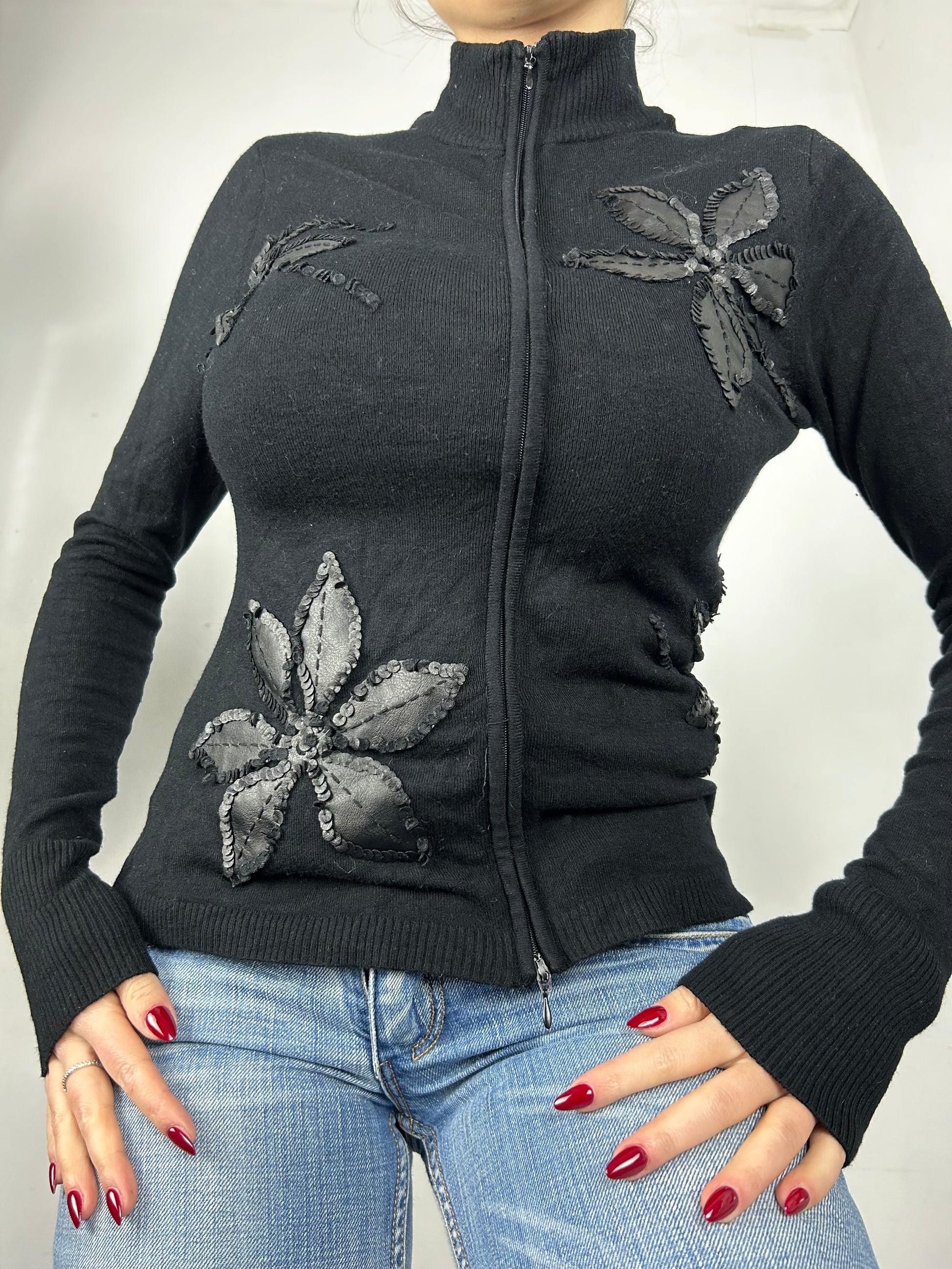 Black zip up flower appliqué cardigan jumper (S/M)