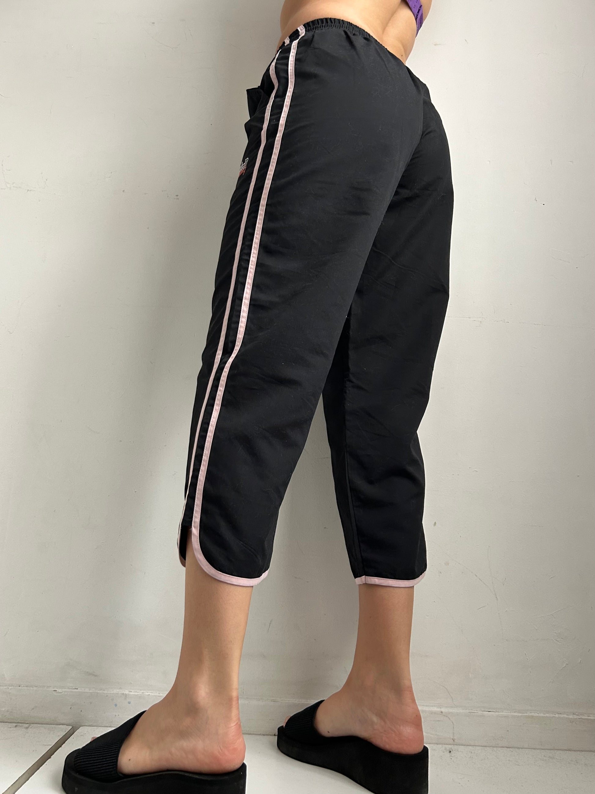 Black & baby pink low rise sporty capris pants (S)