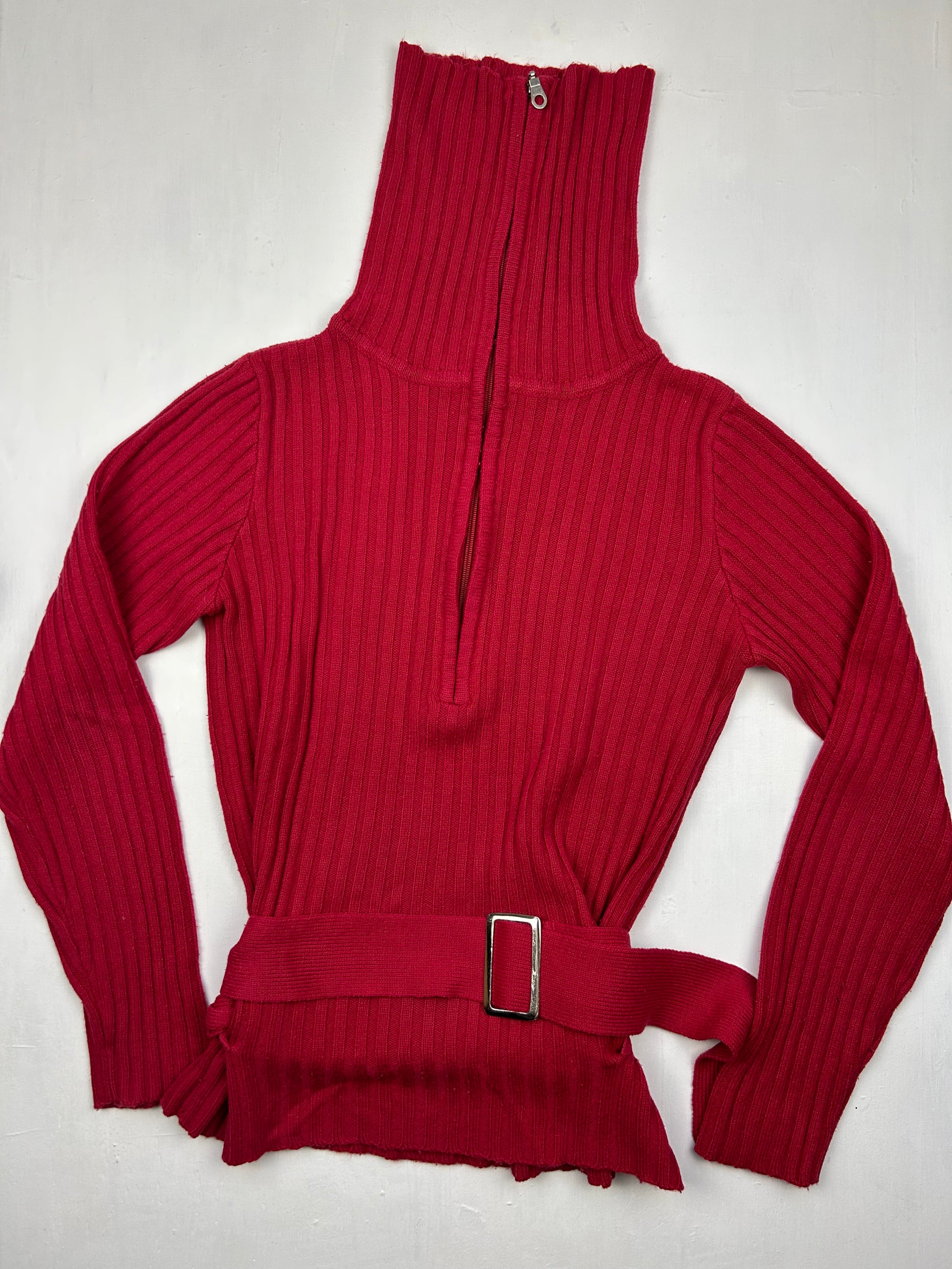 Red turtleneck belt  jumper (S/M)