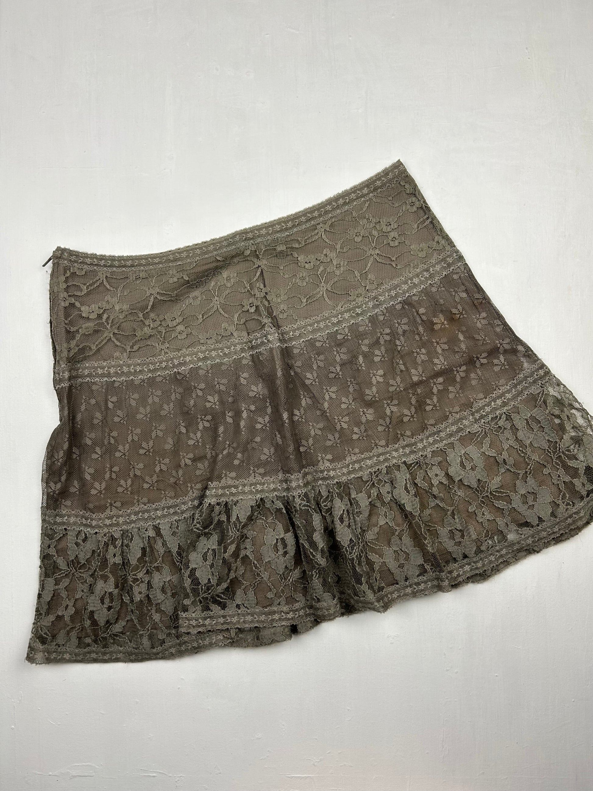 Khaki lace pleated mini skirt (M)