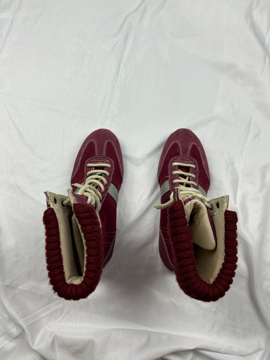 Burgundy red trainers lace up boots (37)