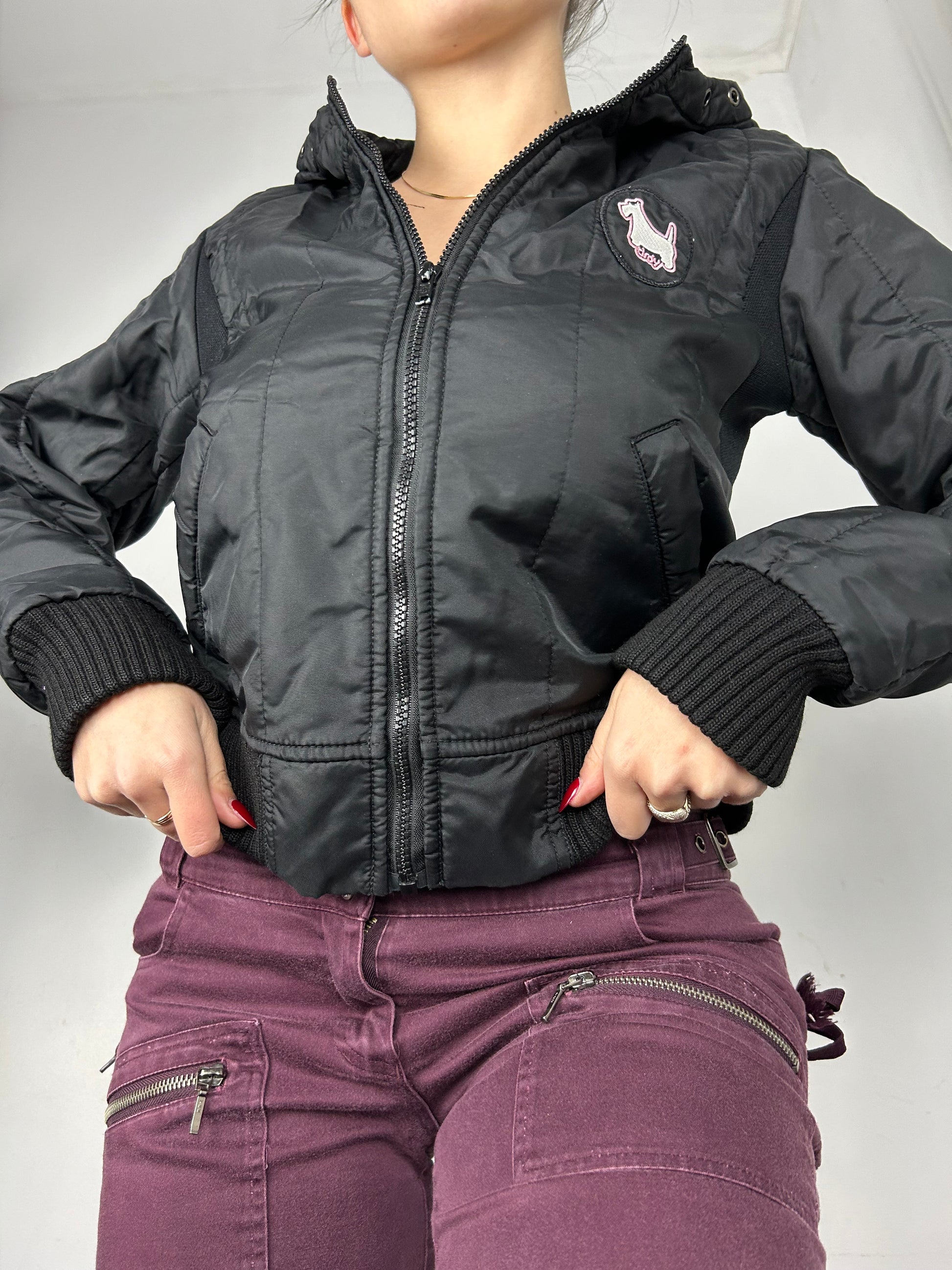 Black zip up puffer jacket (S)