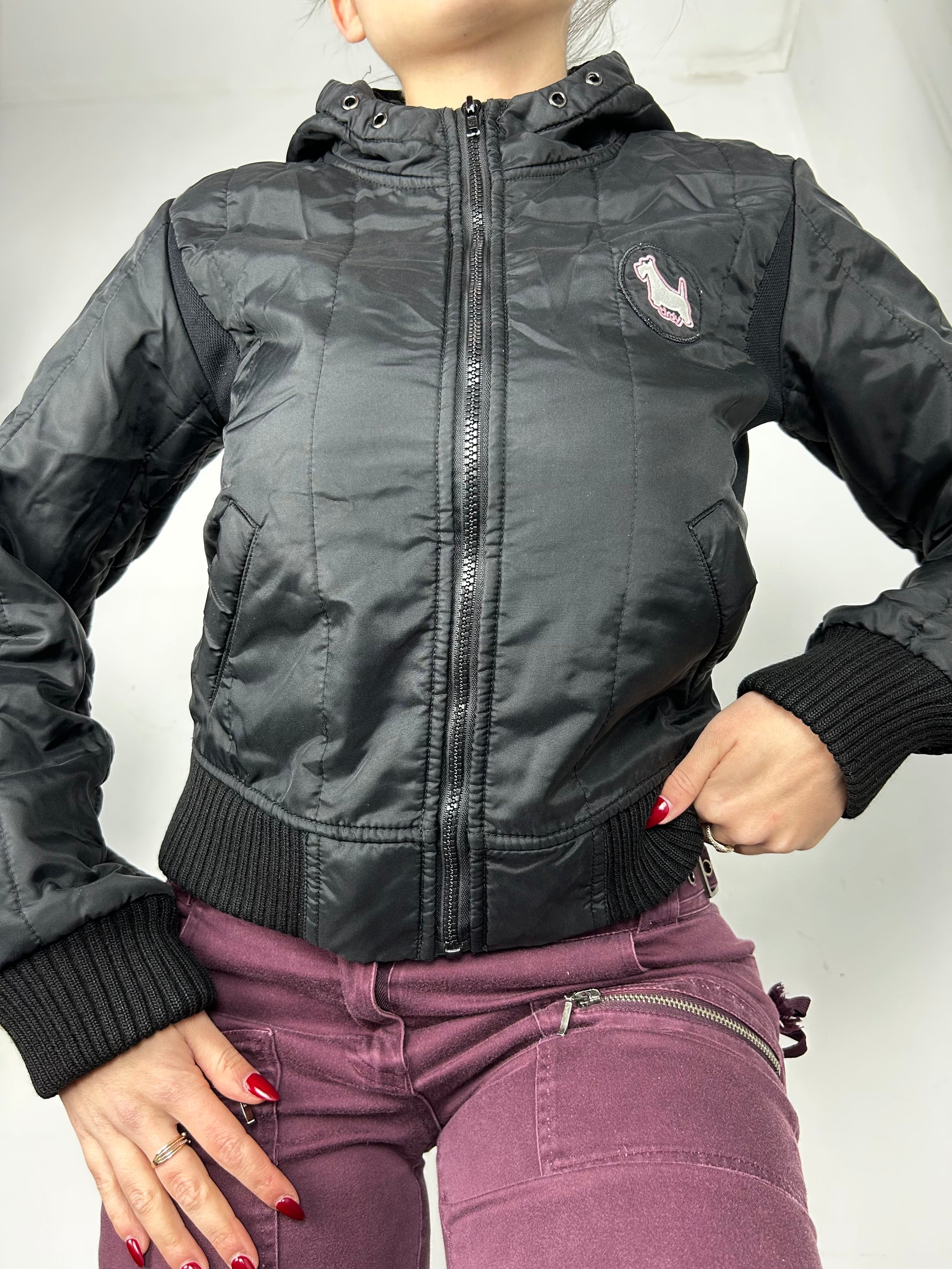 Black zip up puffer jacket (S)