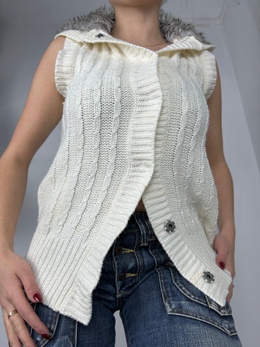 Cream faux fur sleeveless fleece jumper (S/M)