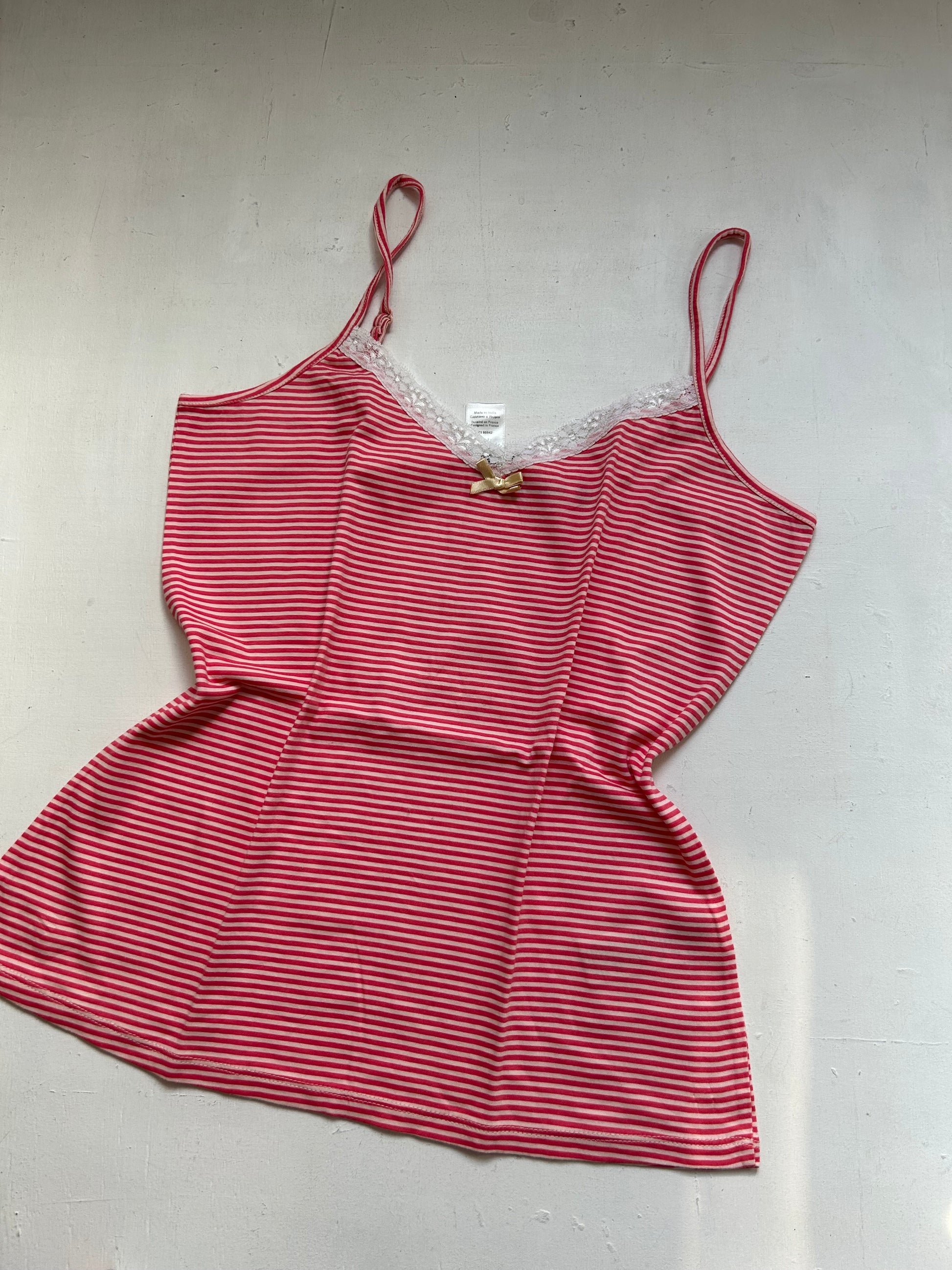 Red striped lace detail stretchy cami top (M/L)