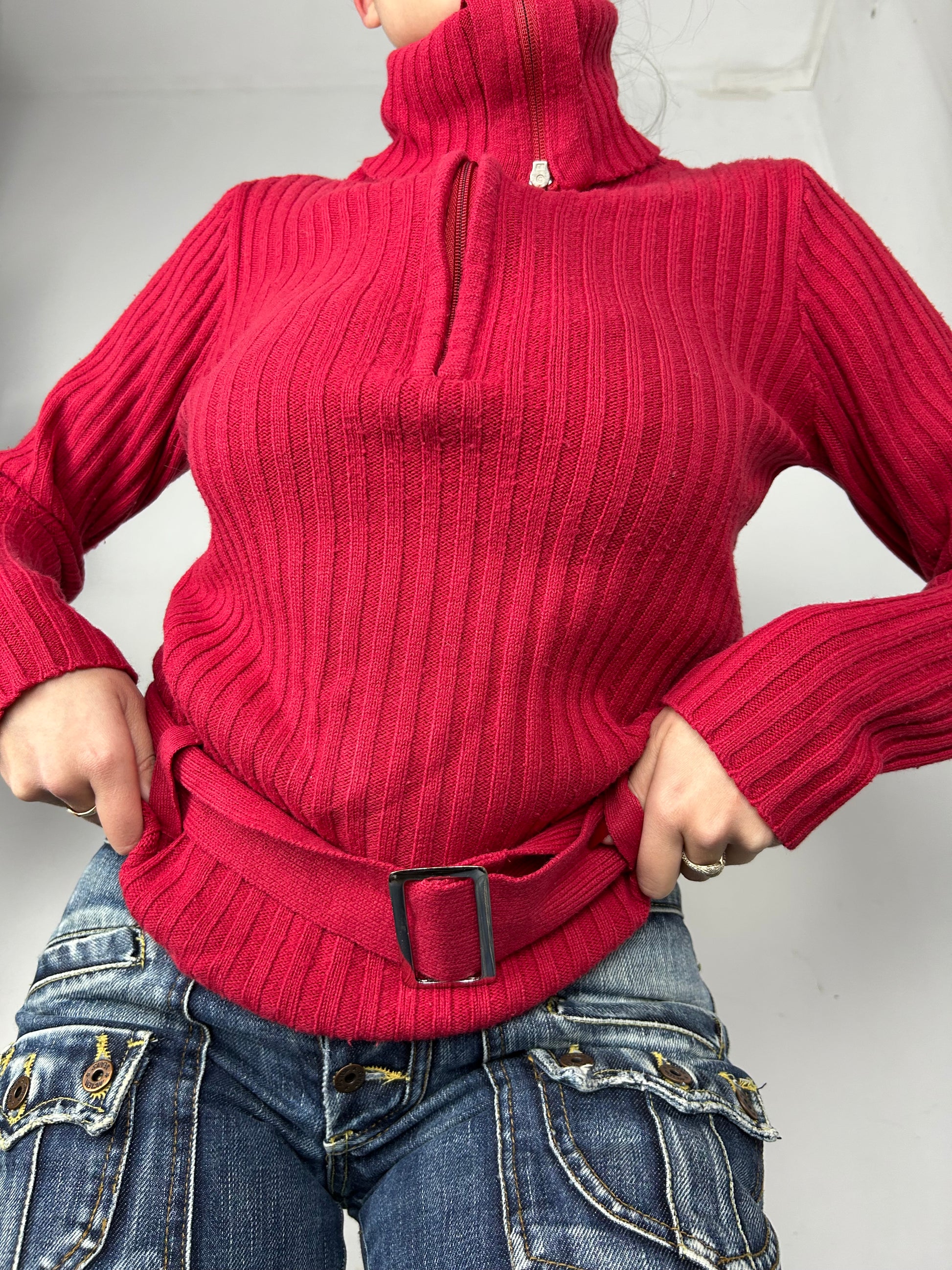 Red turtleneck belt  jumper (S/M)