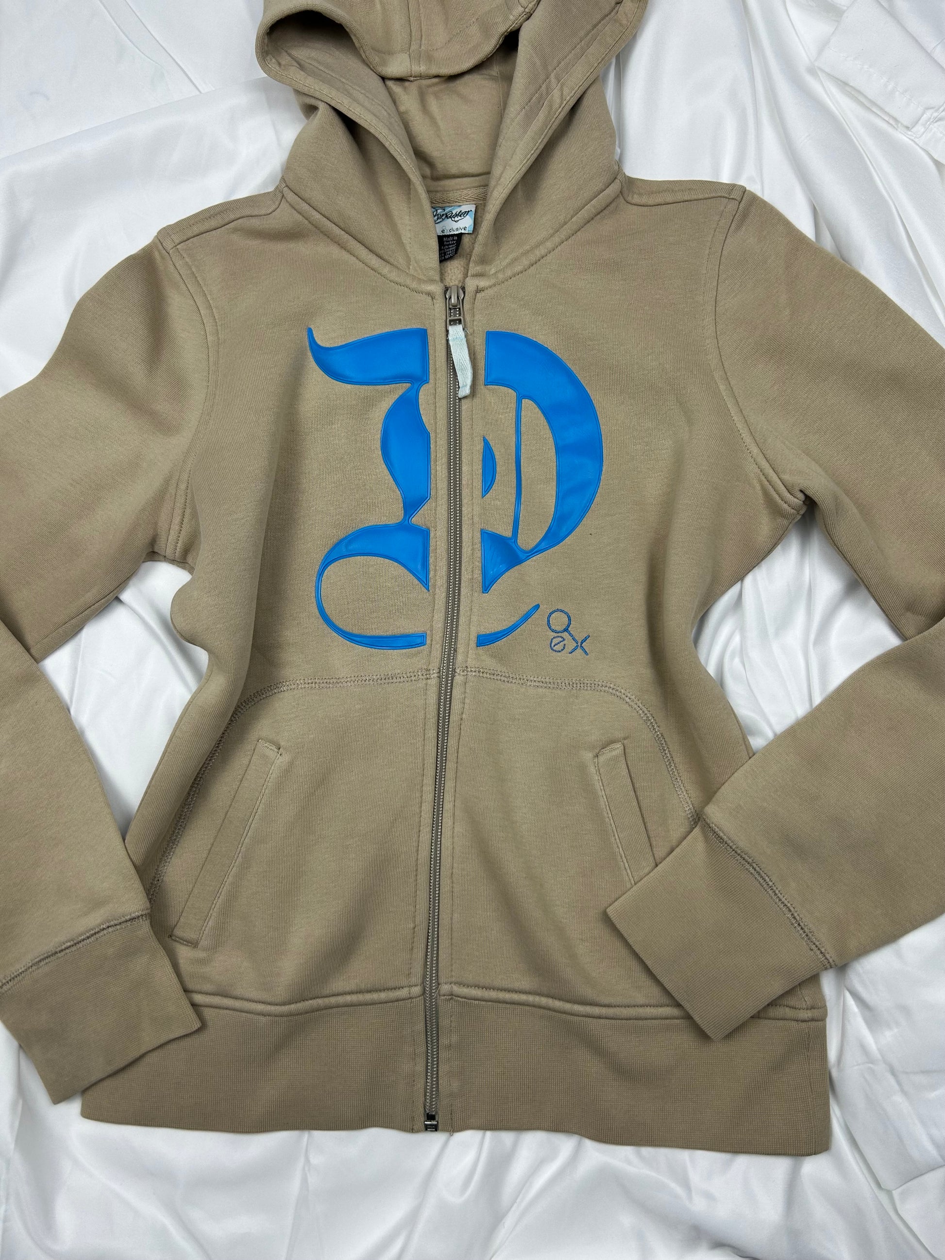 Beige D logo zip up hoodie (S/M)