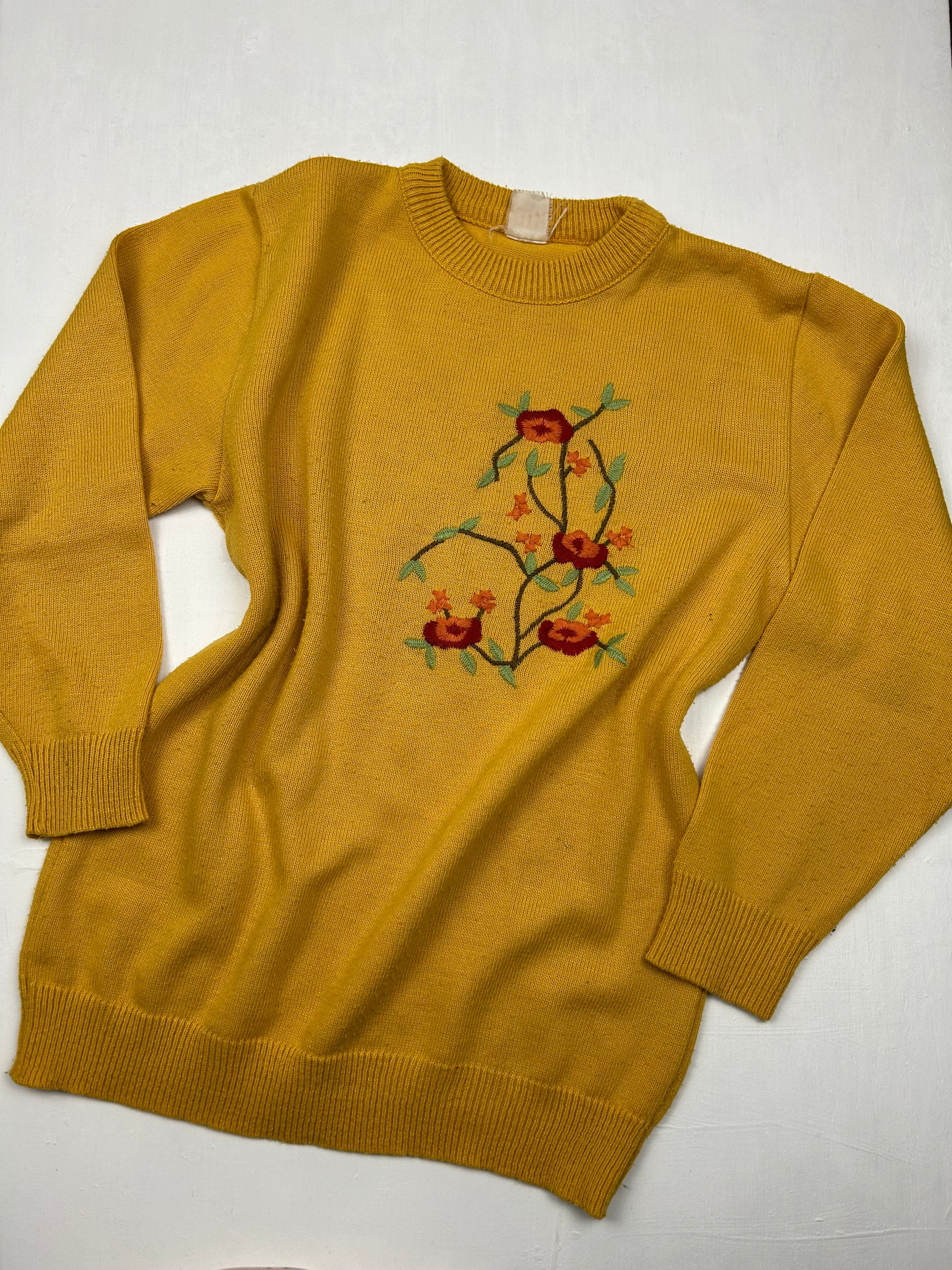 Yellow round neck floral print jumper (S/M)