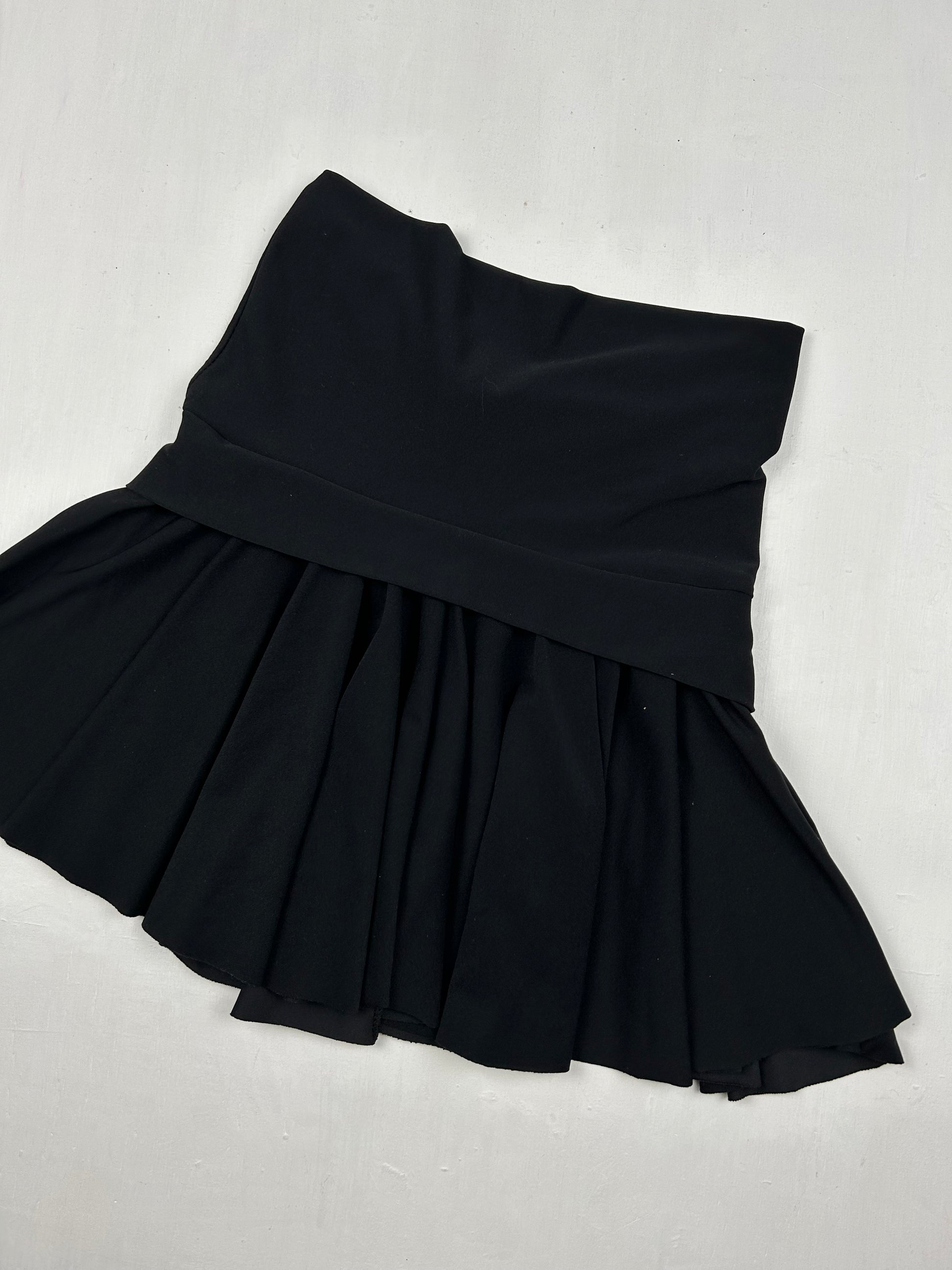 Black sequins low rise mini pleated skirt (S/M)