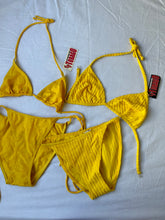 Load image into Gallery viewer, Yellow adjustable brand new y2k 90s vintage bikini set (S/M)