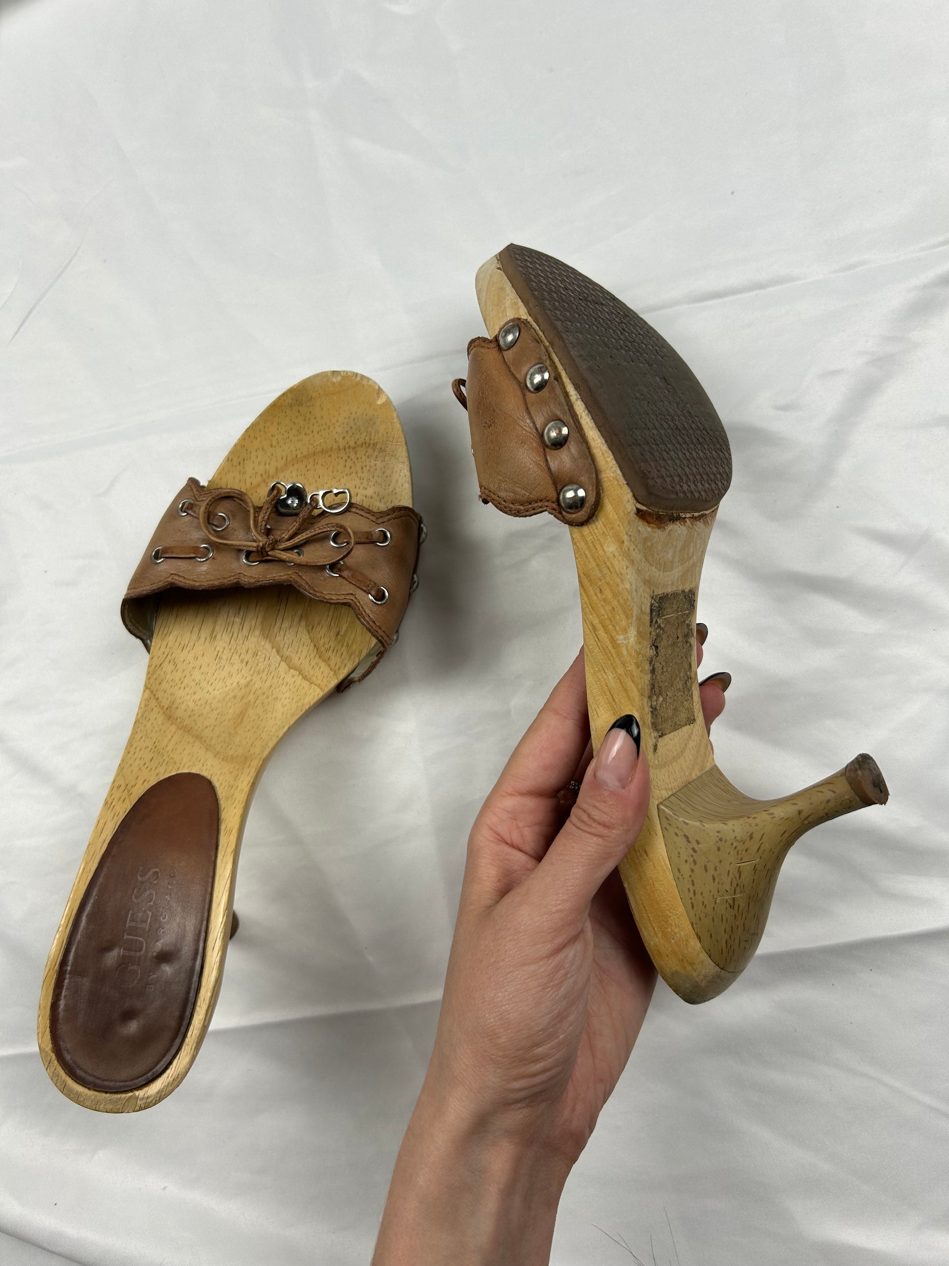 Beige wood  kitten heels mules shoes (38)