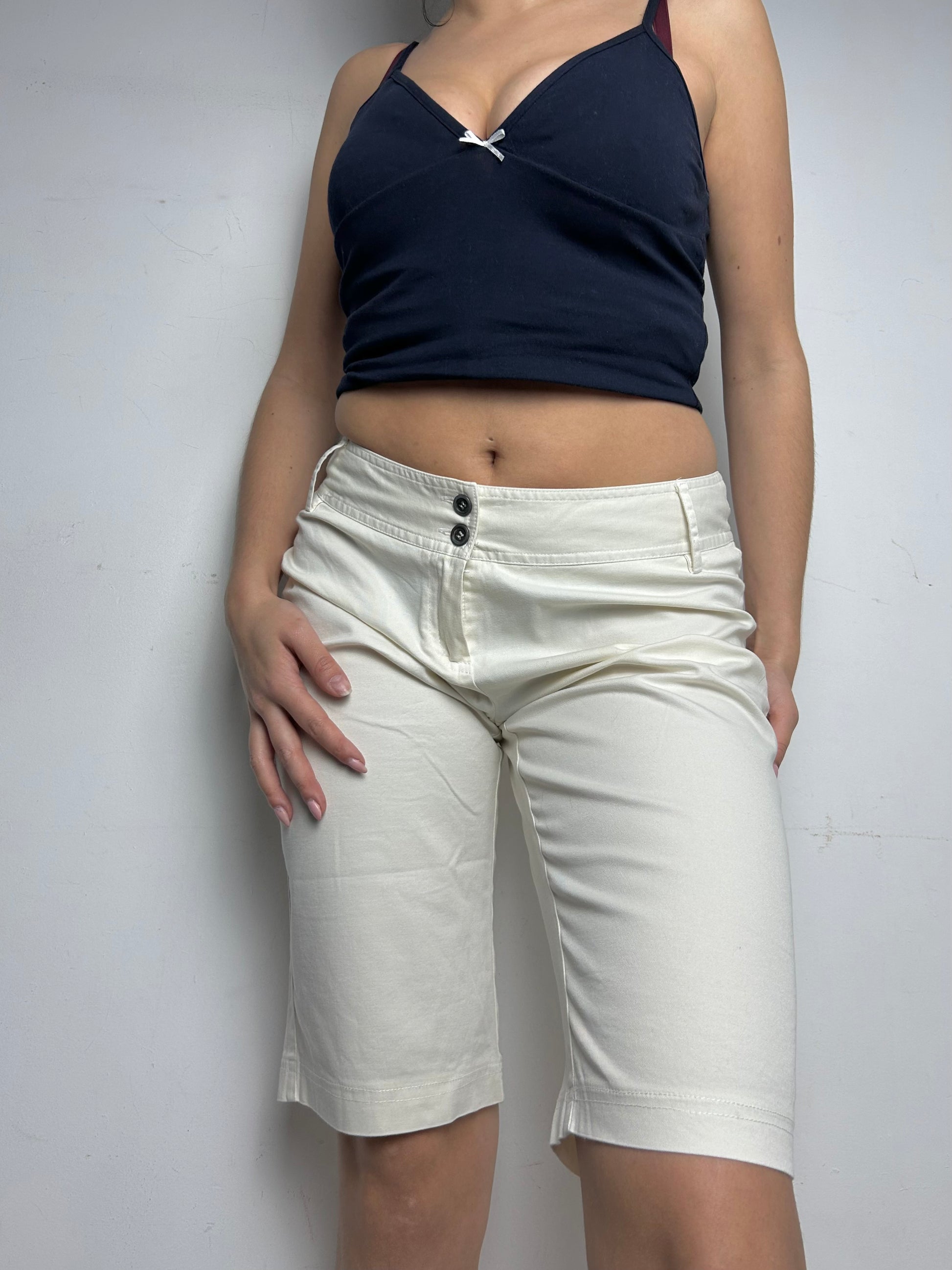 White cream low  rise mid short jorts (S/M)