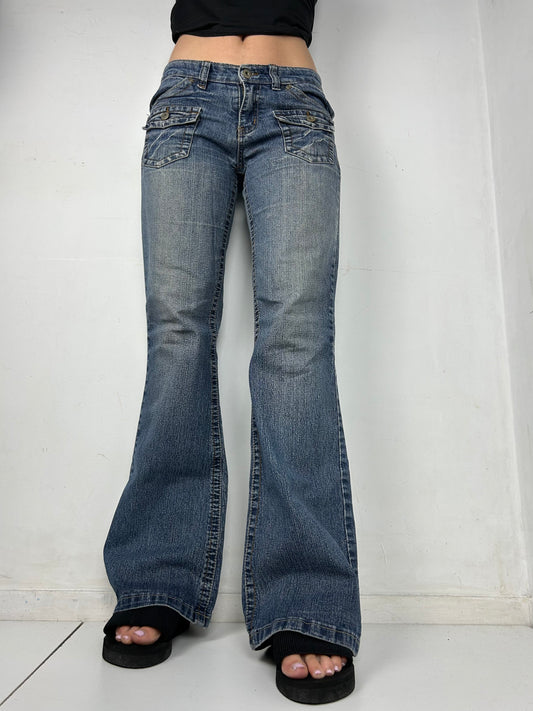 Blue denim low rise bootcut pants (M)