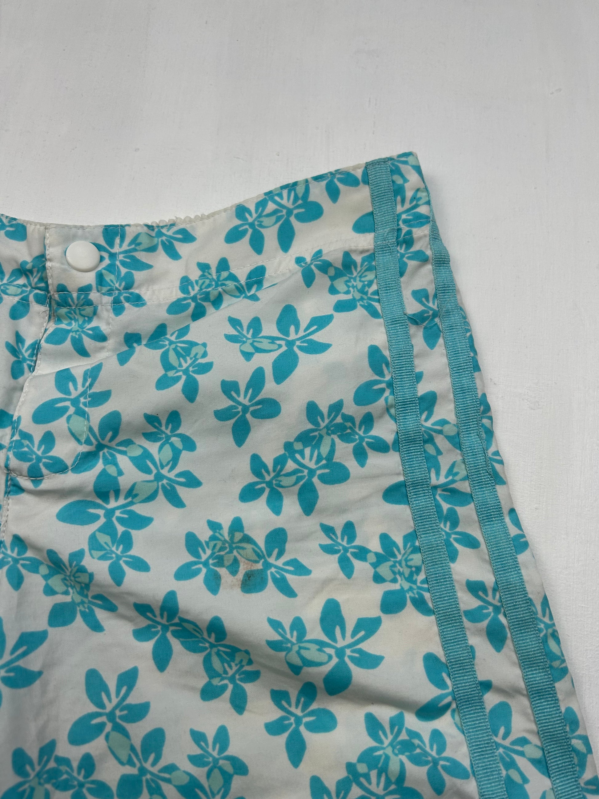 Blue floral print beachwear mini short (S)