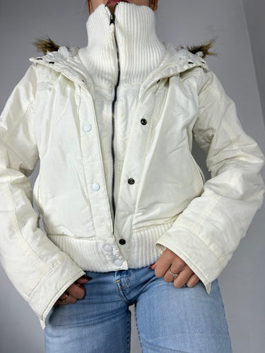 White cream zip up faux fur puffer jacket (M/L)