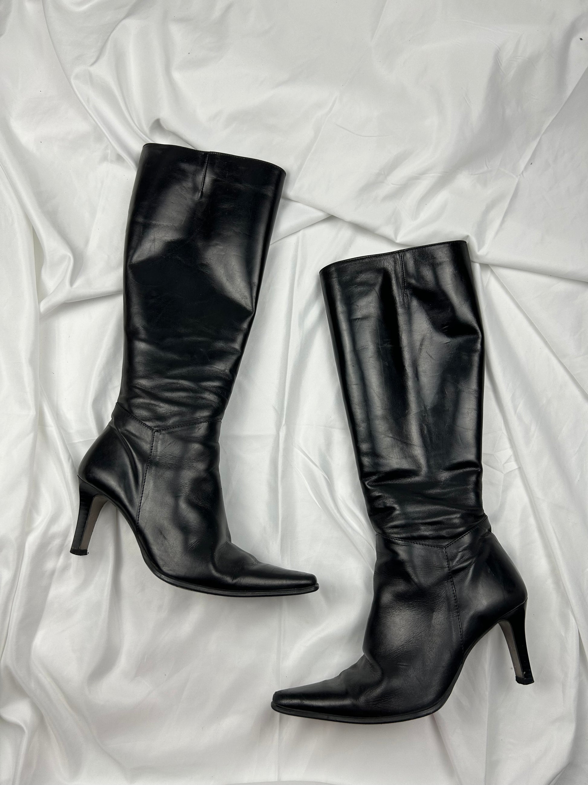 Black 100% real leather pointed toes boots (37.5)