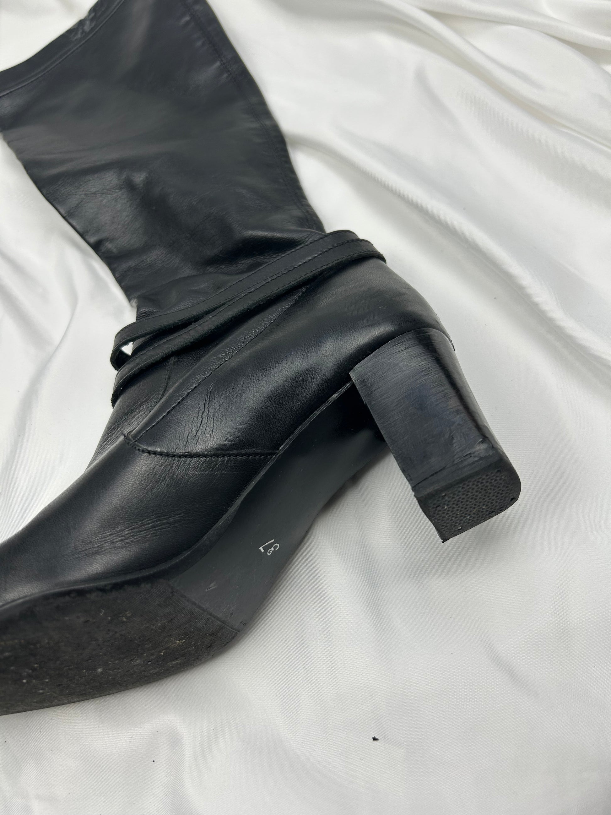 Black buckle 100% real leather knee high boots (37)