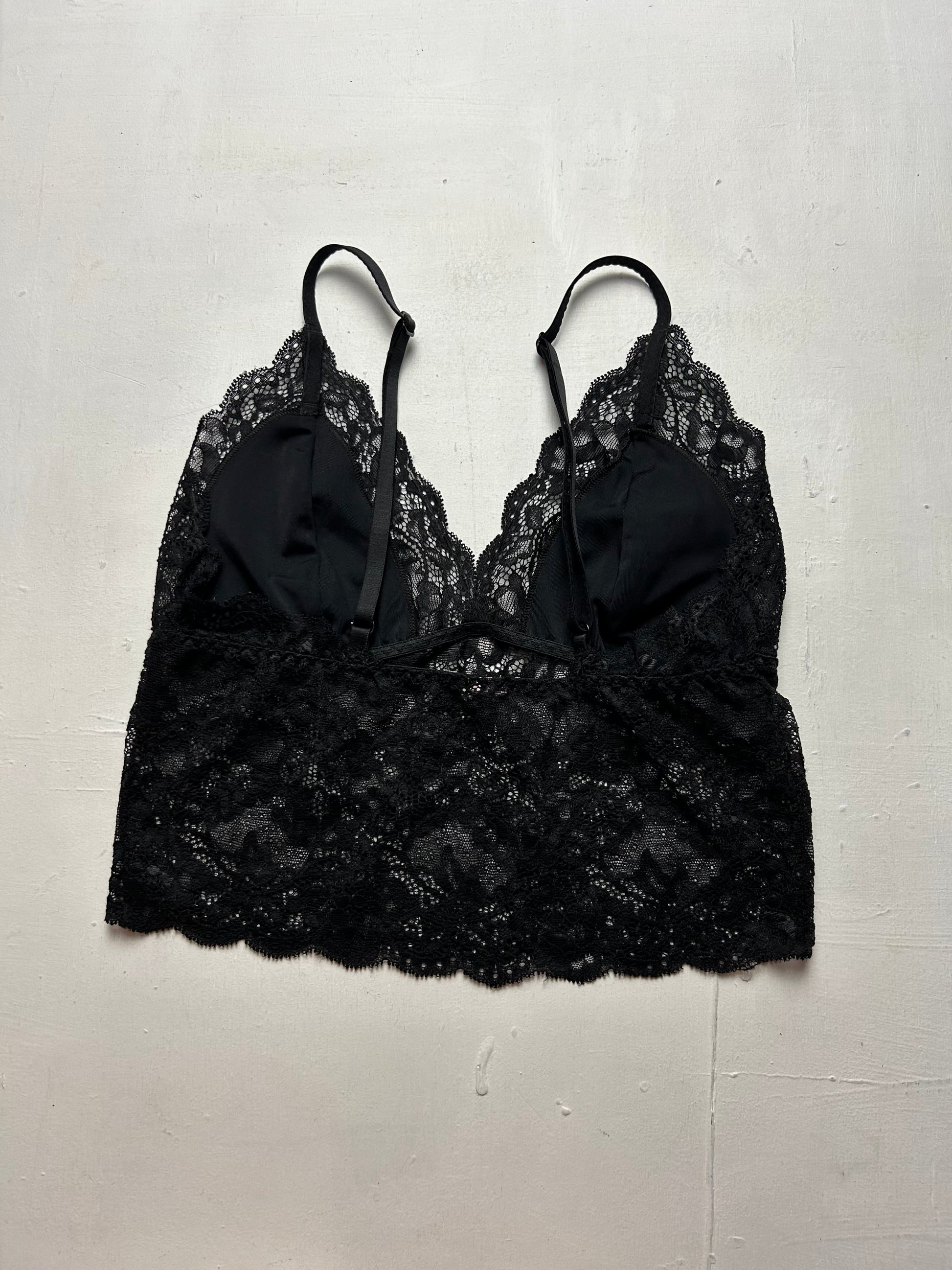 Black lace crop top (S)