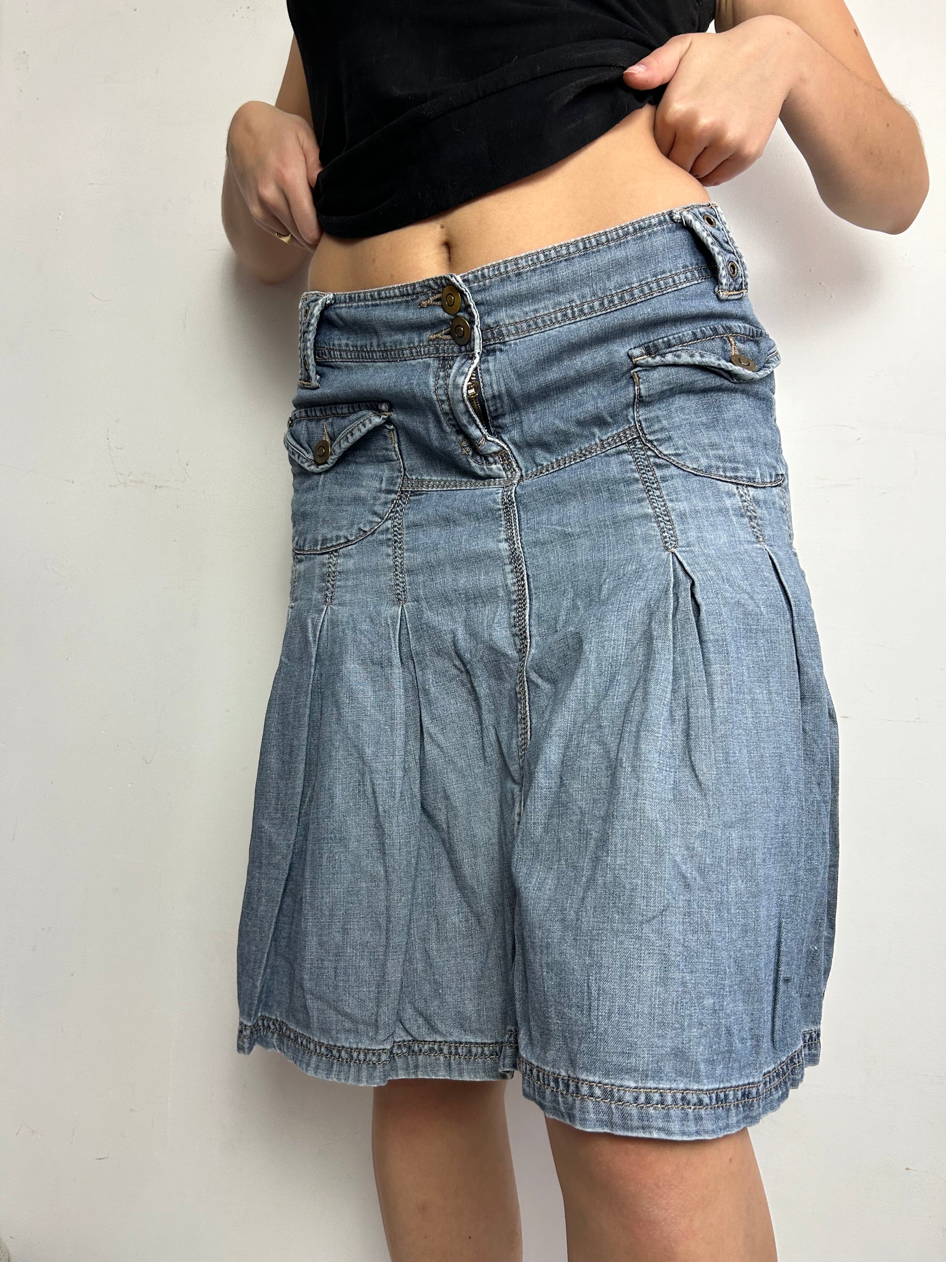 Blue denim low rise pleated mid skirt 90s y2k vintage (S/M)