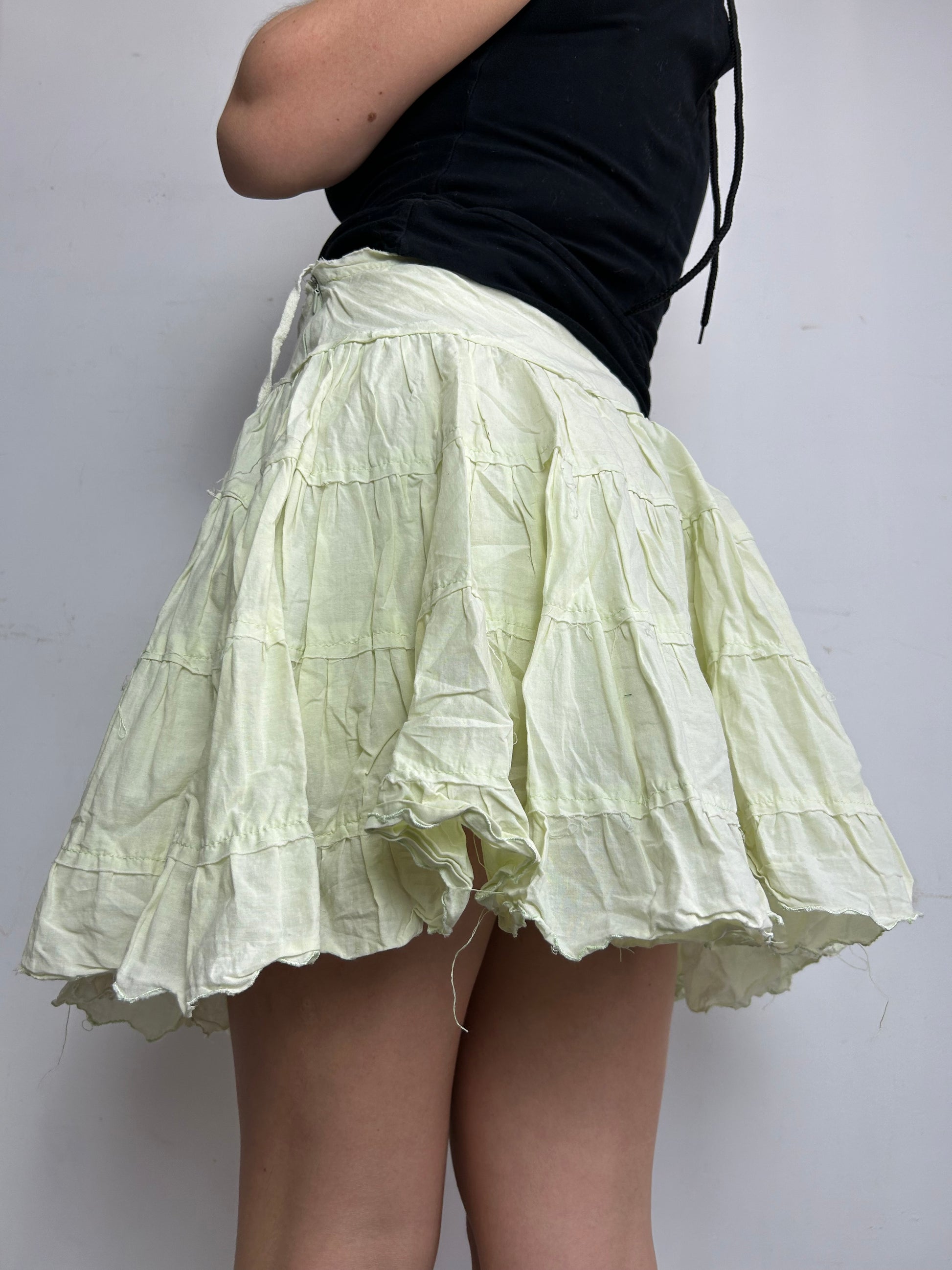 Light green pleated low rise mid skirt 90s y2k vintage (S)