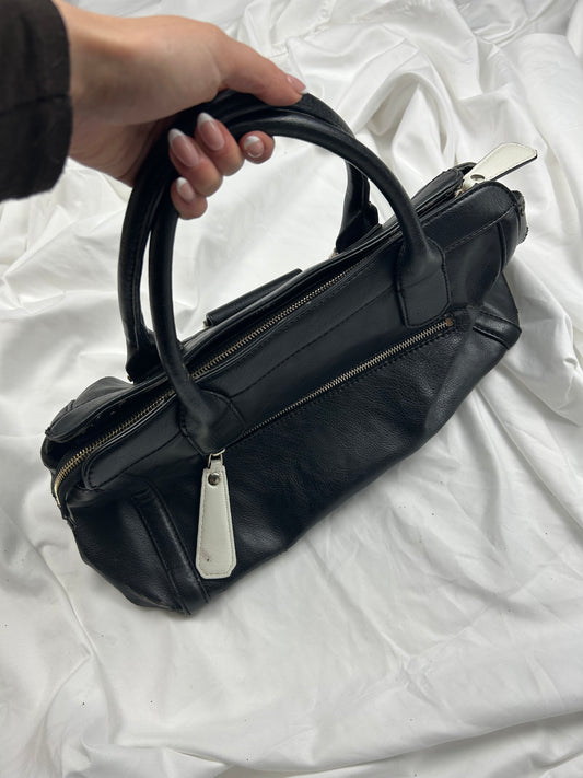 Black uni shoulder bag