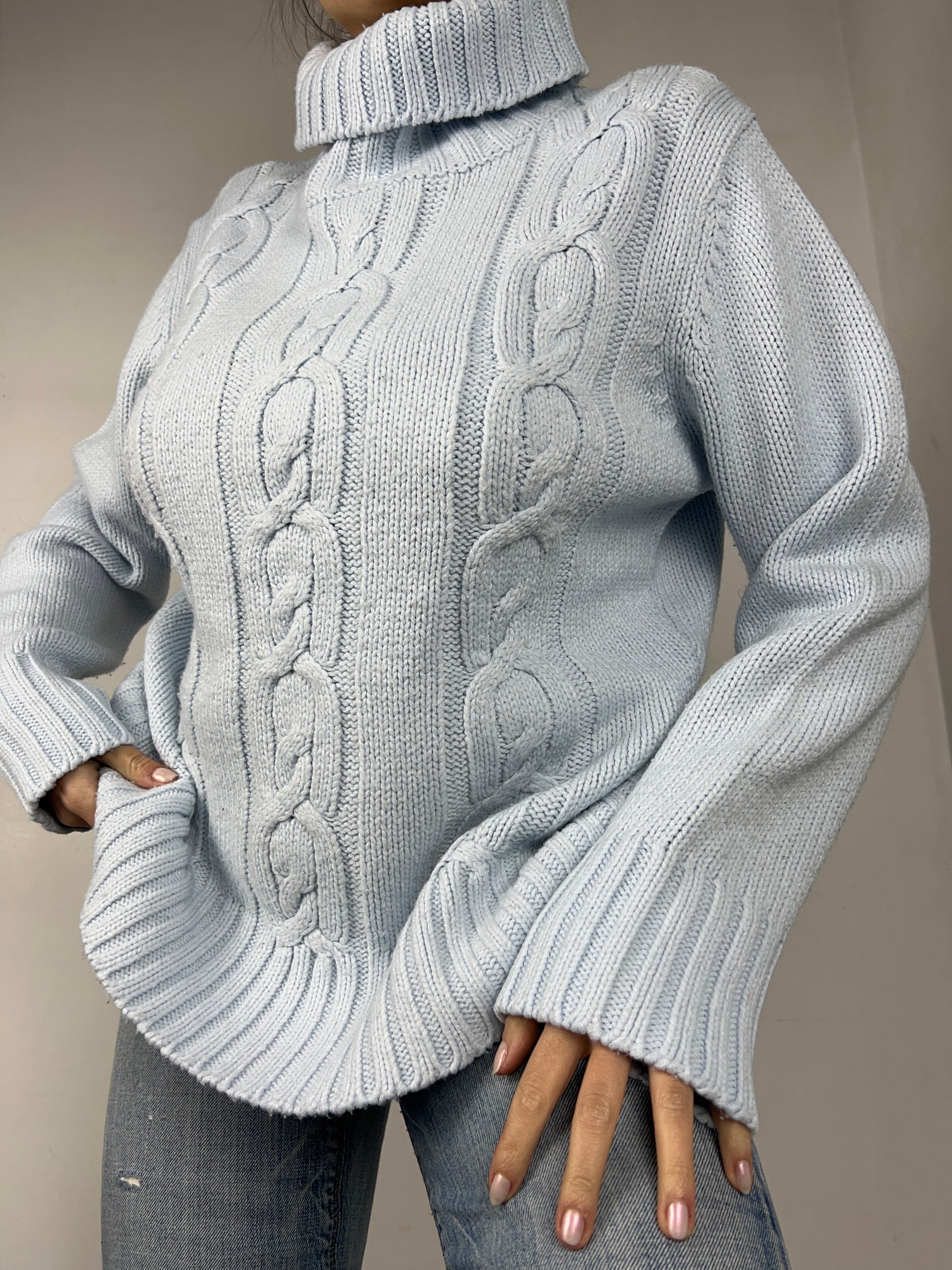 Baby blue ribbed turtleneck jumper (XL)