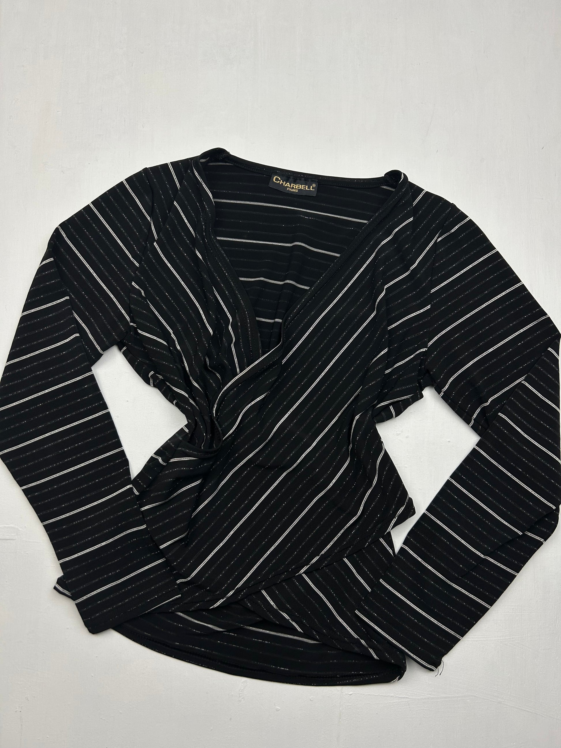 Black striped wrapped long sleeves shirt (S/M)