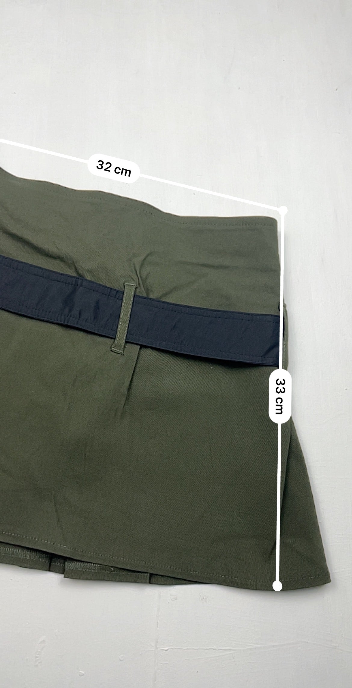 Khaki belt pleated mini skirt (S)