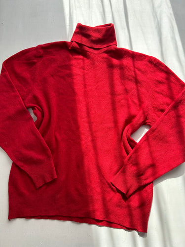 Red 100% wool turtleneck jumper (M)