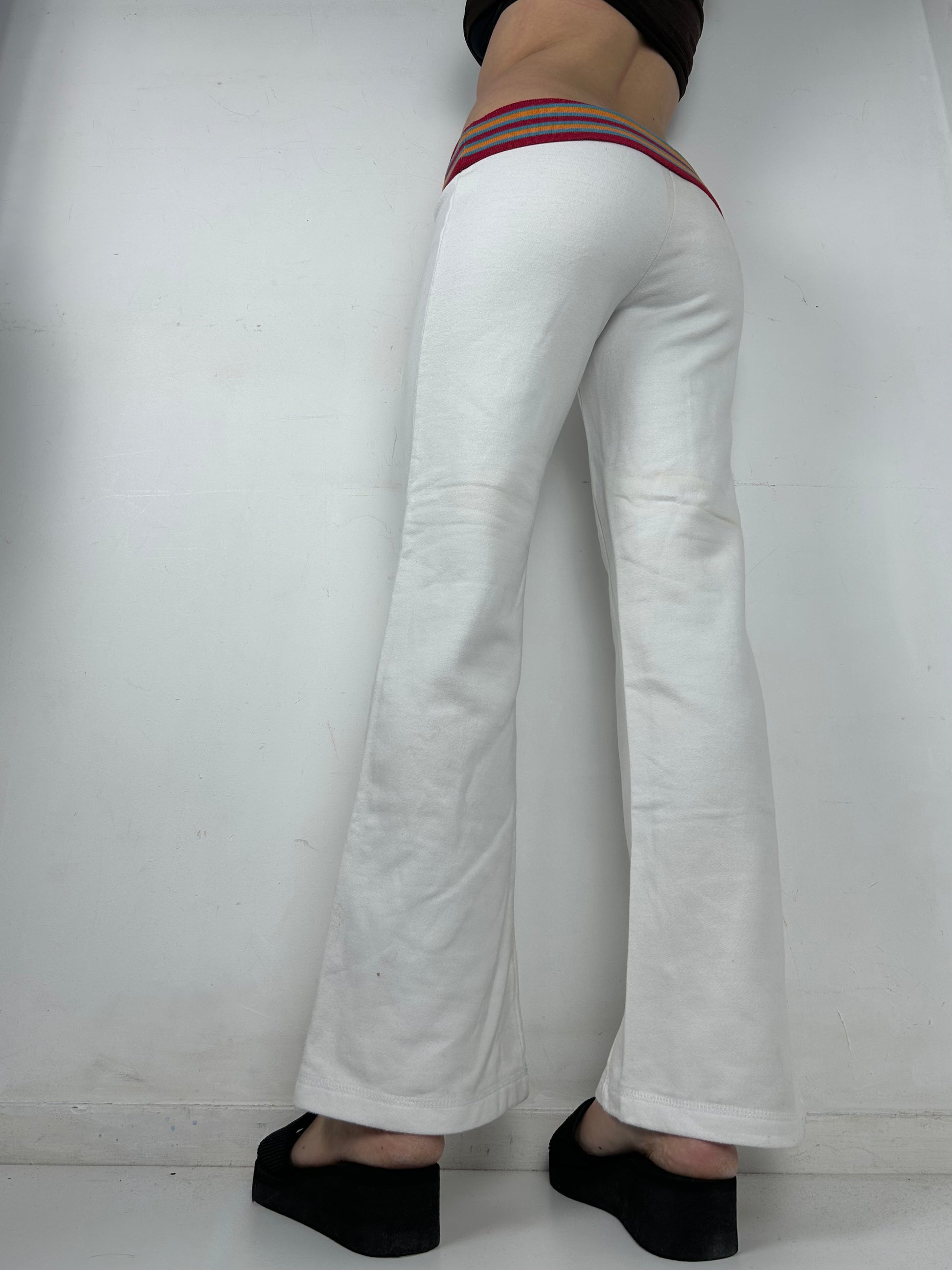 White low rise bootcut joggers pants (S)