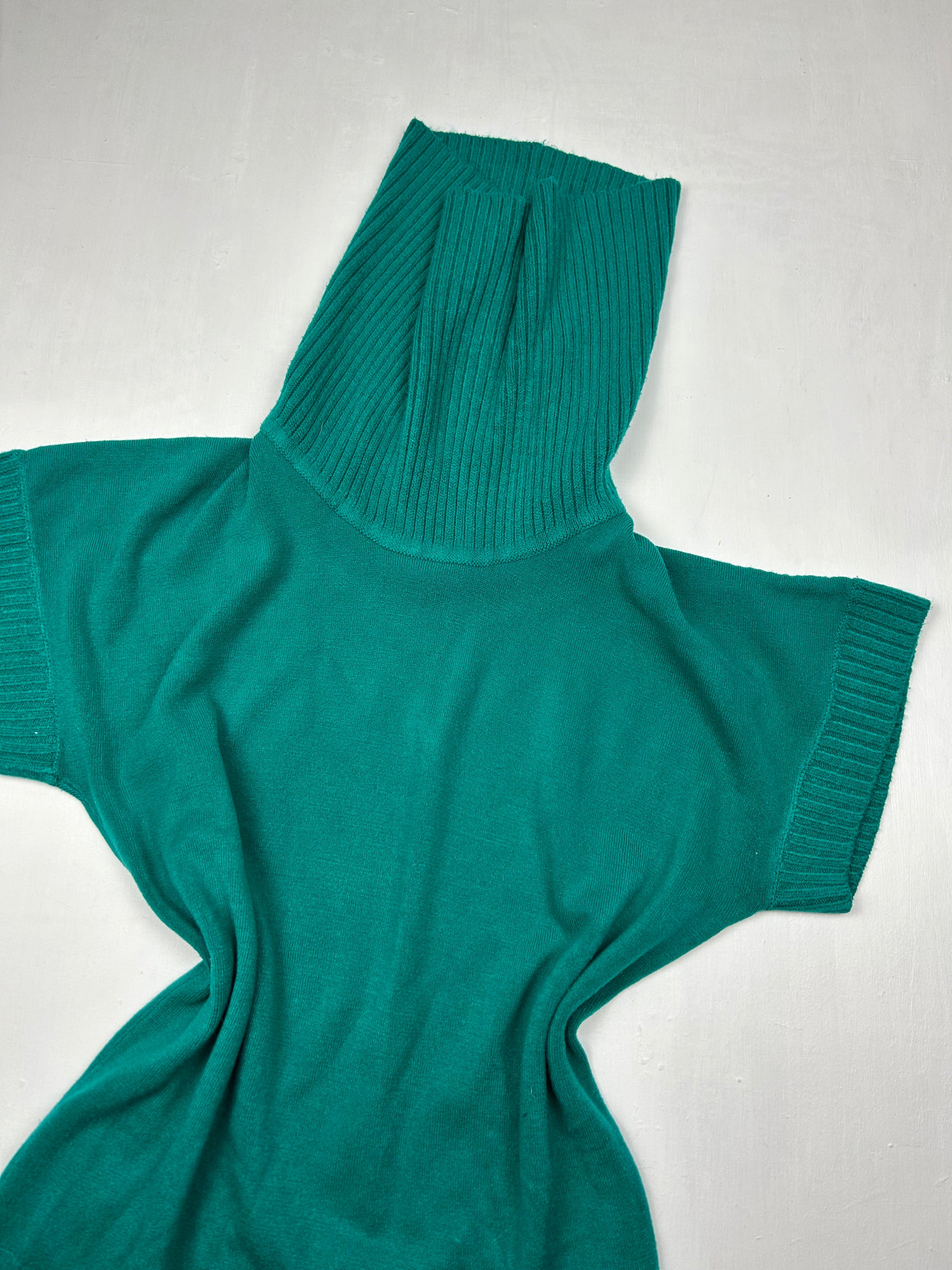 Green turtleneck  jumper tee (M/L)