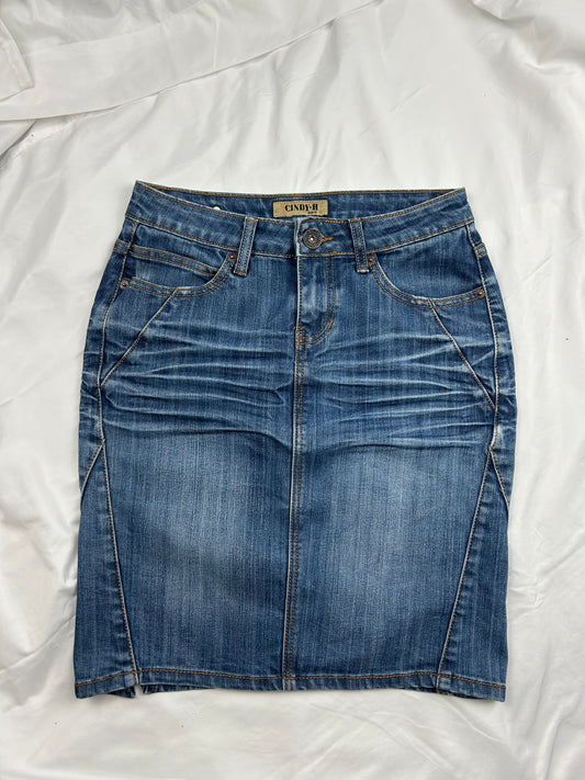 Blue denim low rise mid skirt (S)