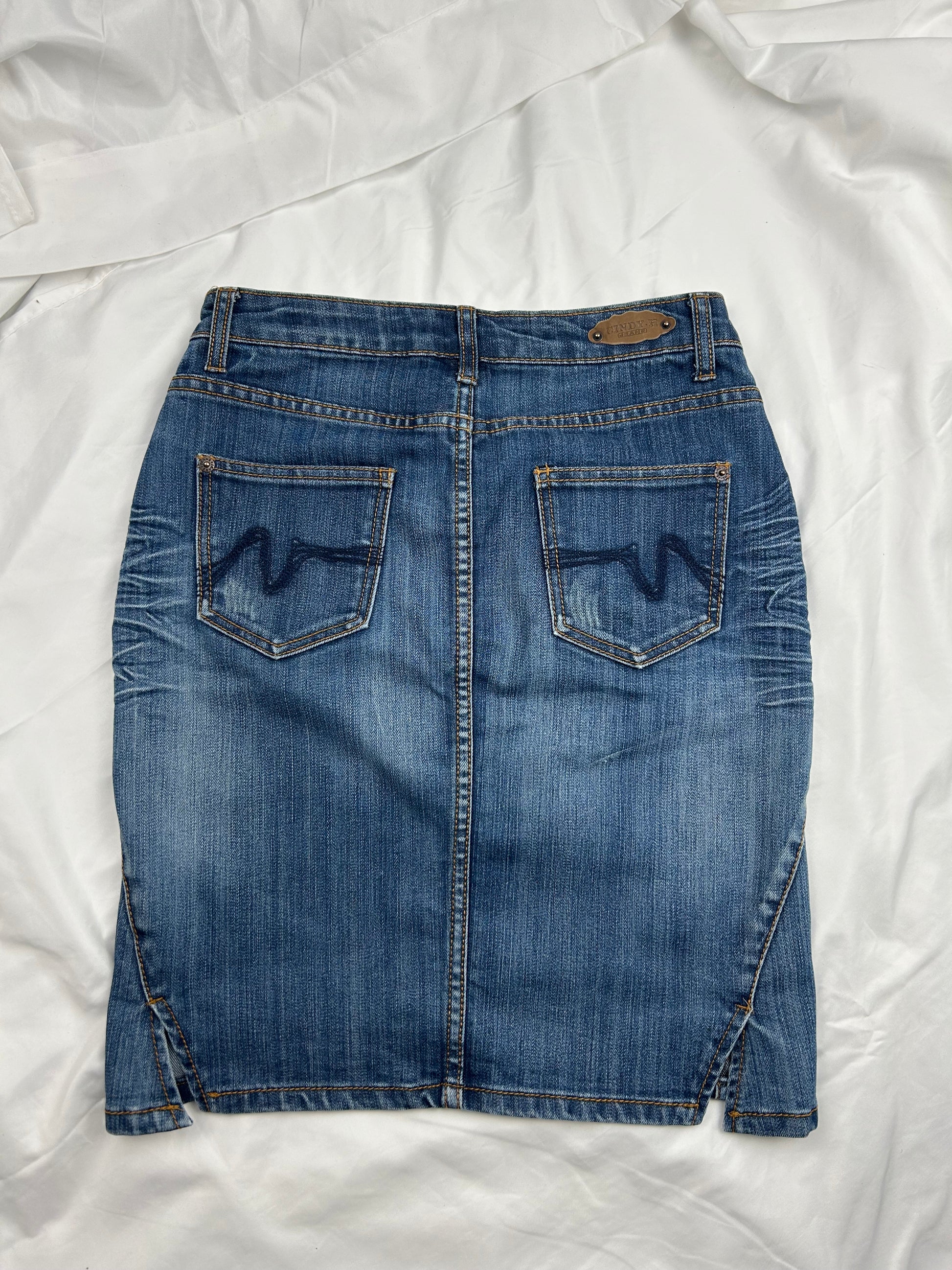 Blue denim low rise mid skirt (S)