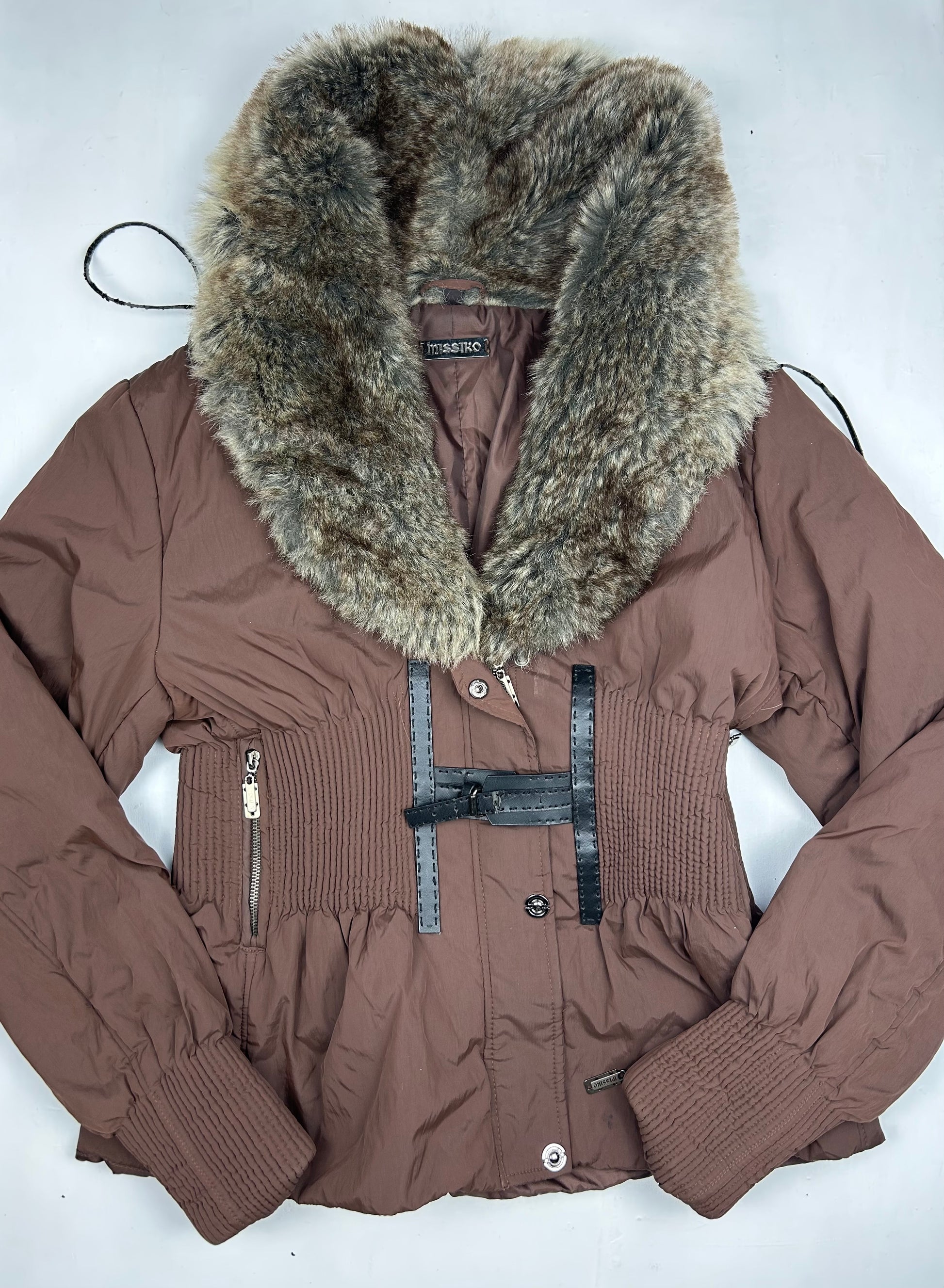 Brown faux fur puffer jacket (M)