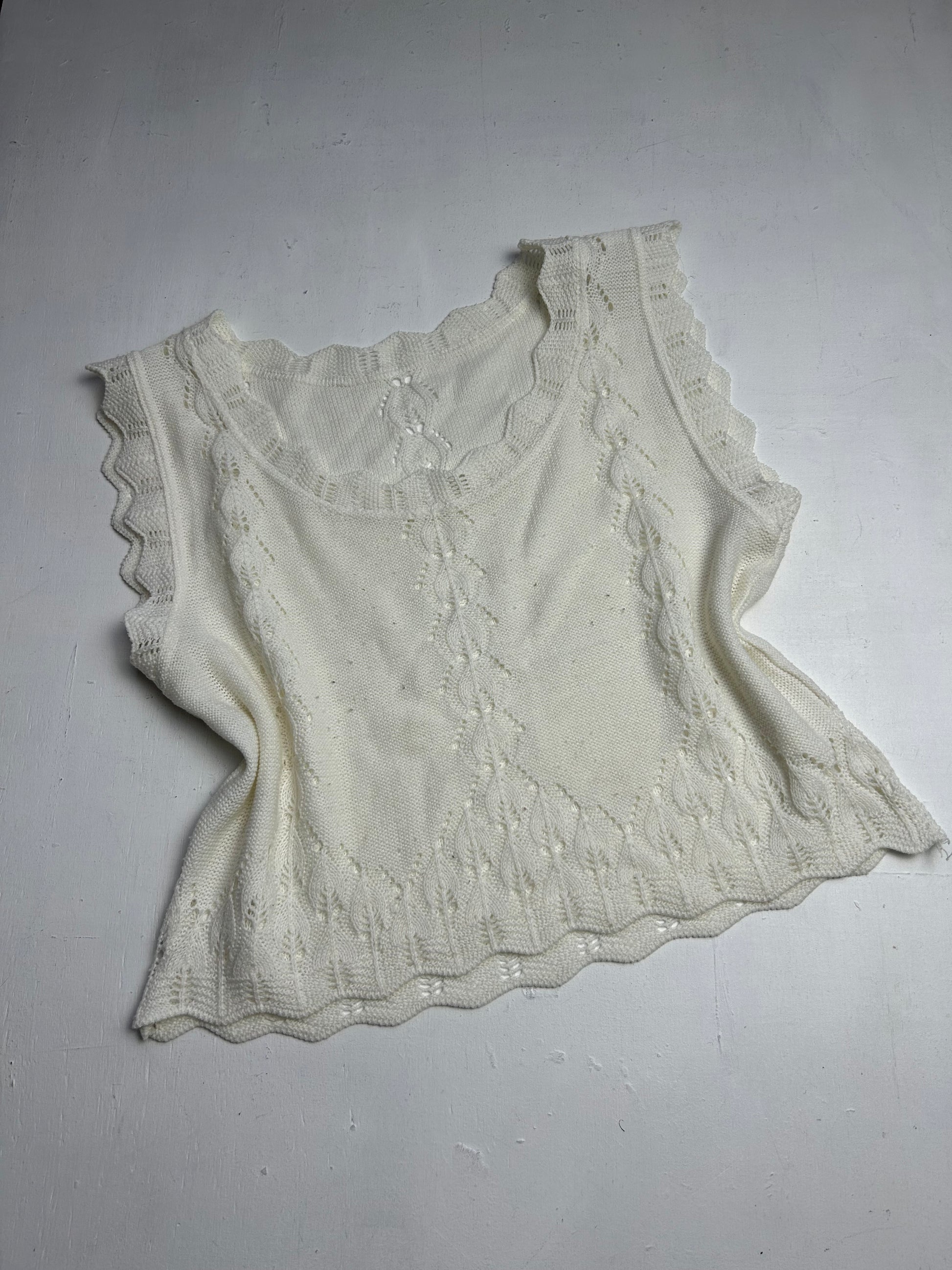 White knitted 90s y2k vintage tank top (L)