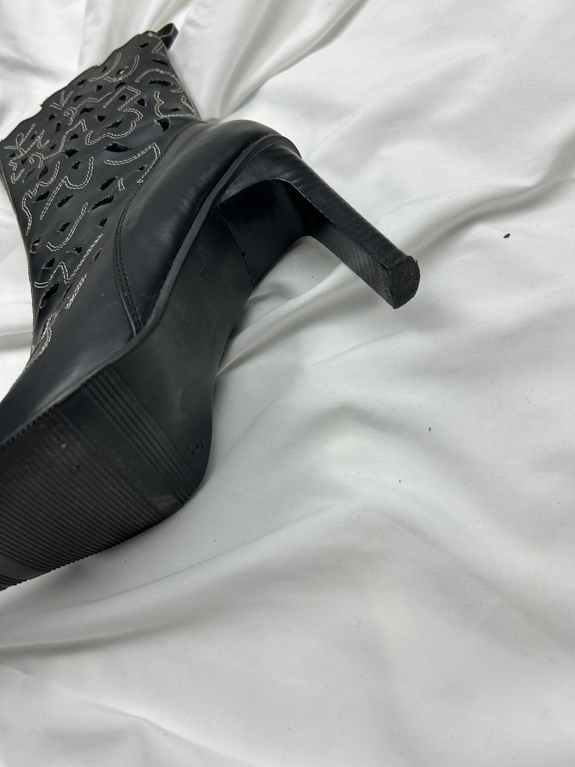 Pointed toes heels boots (37)