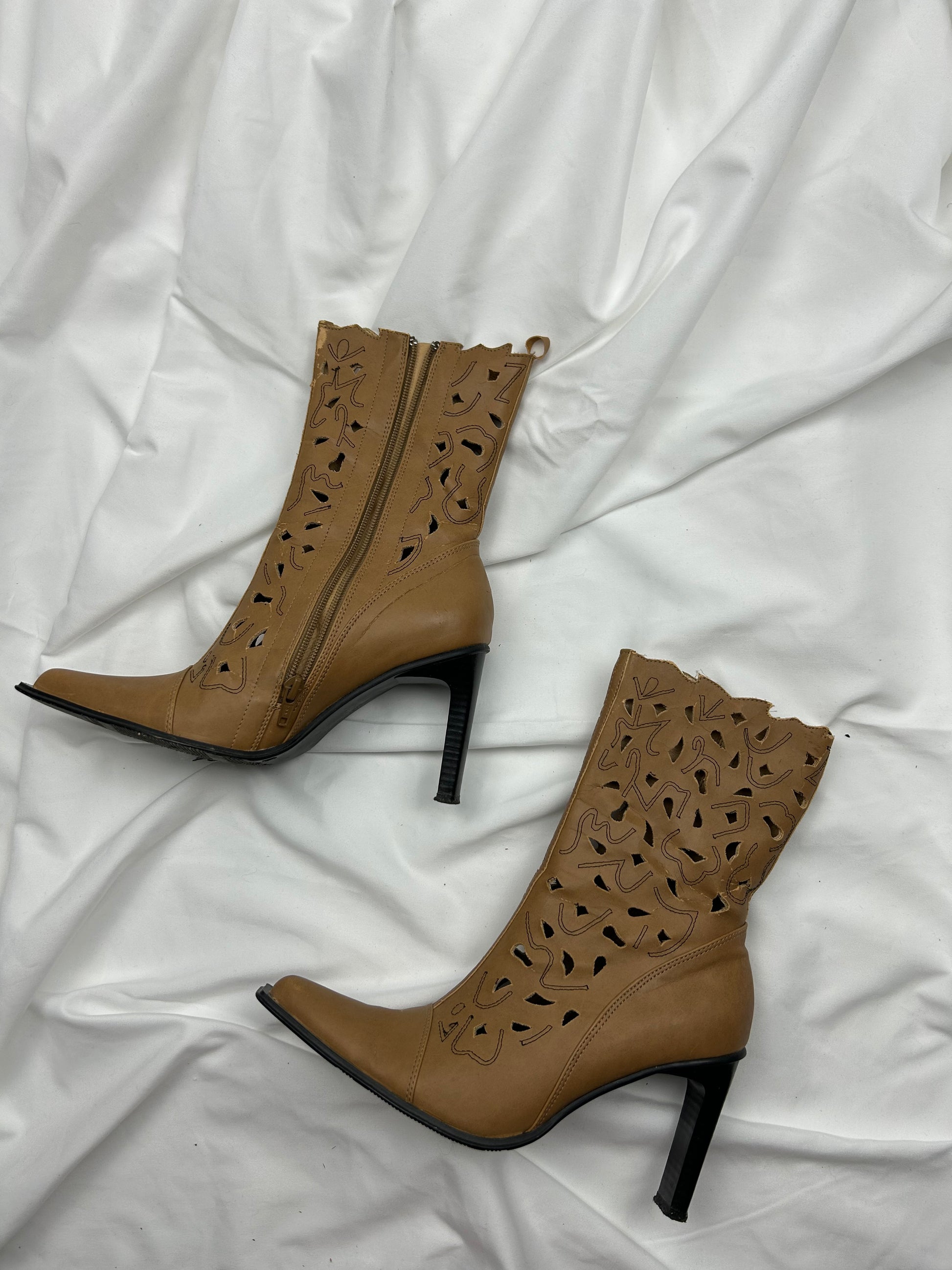 Pointed toes heels boots (37)