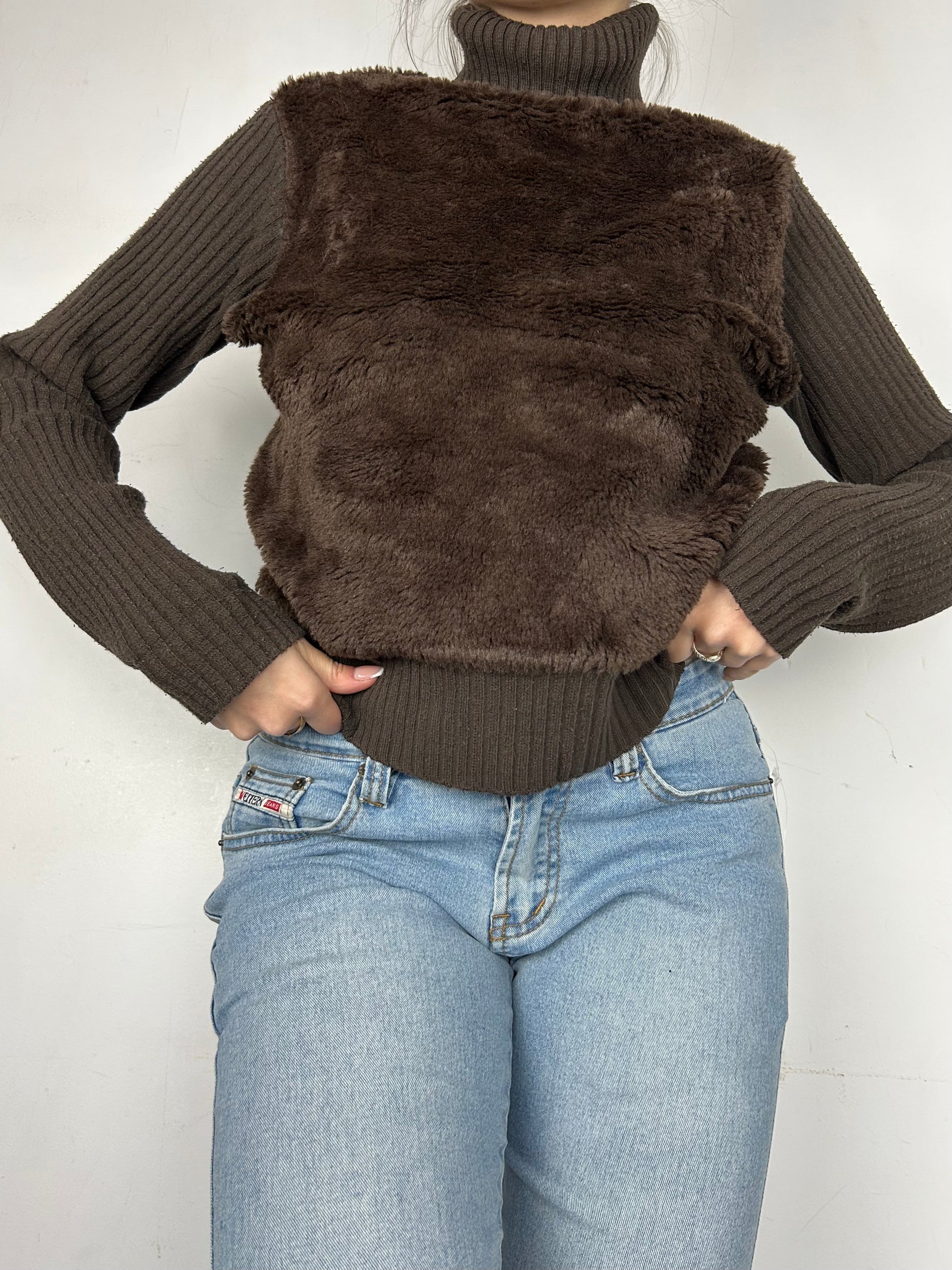 Brown faux fur turtleneck jumper (S/M)