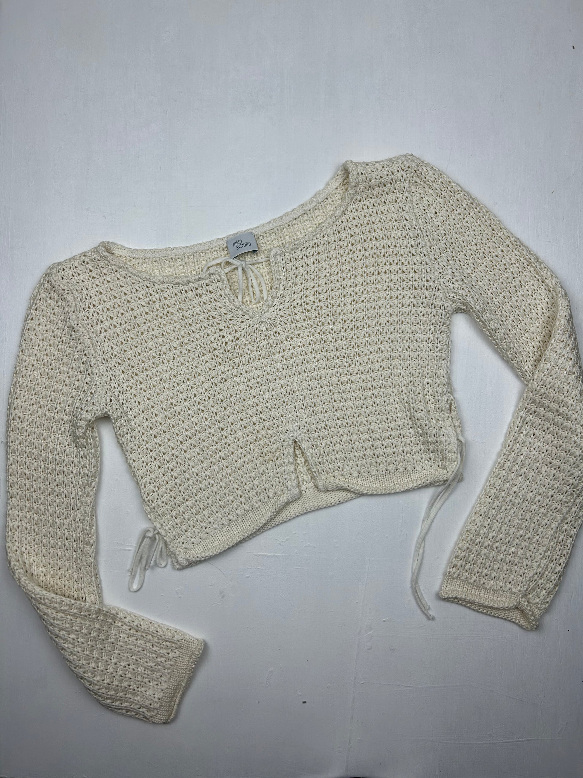 Cream white crop jumper (S)