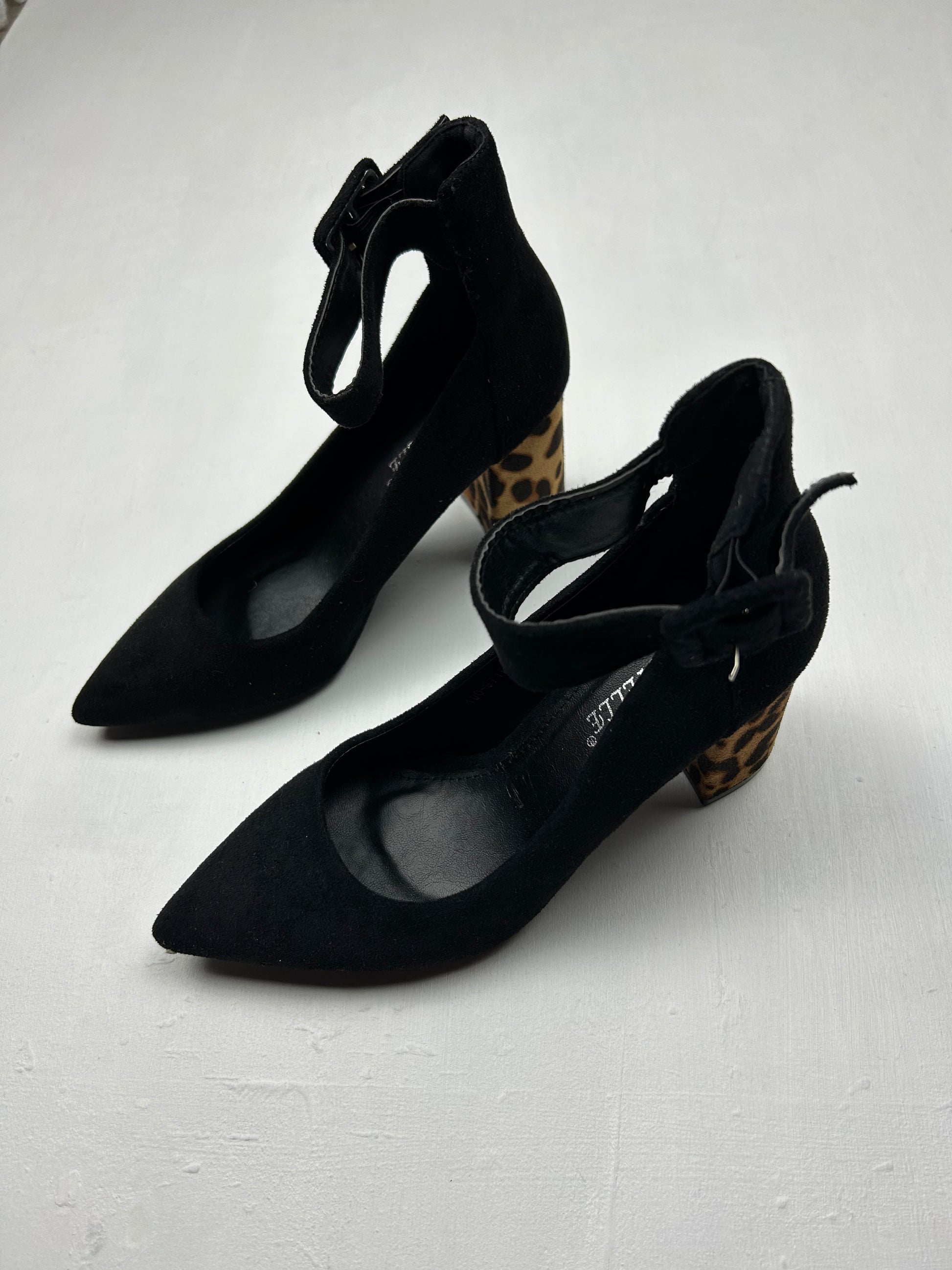 Black panther heels pointed toes shoes