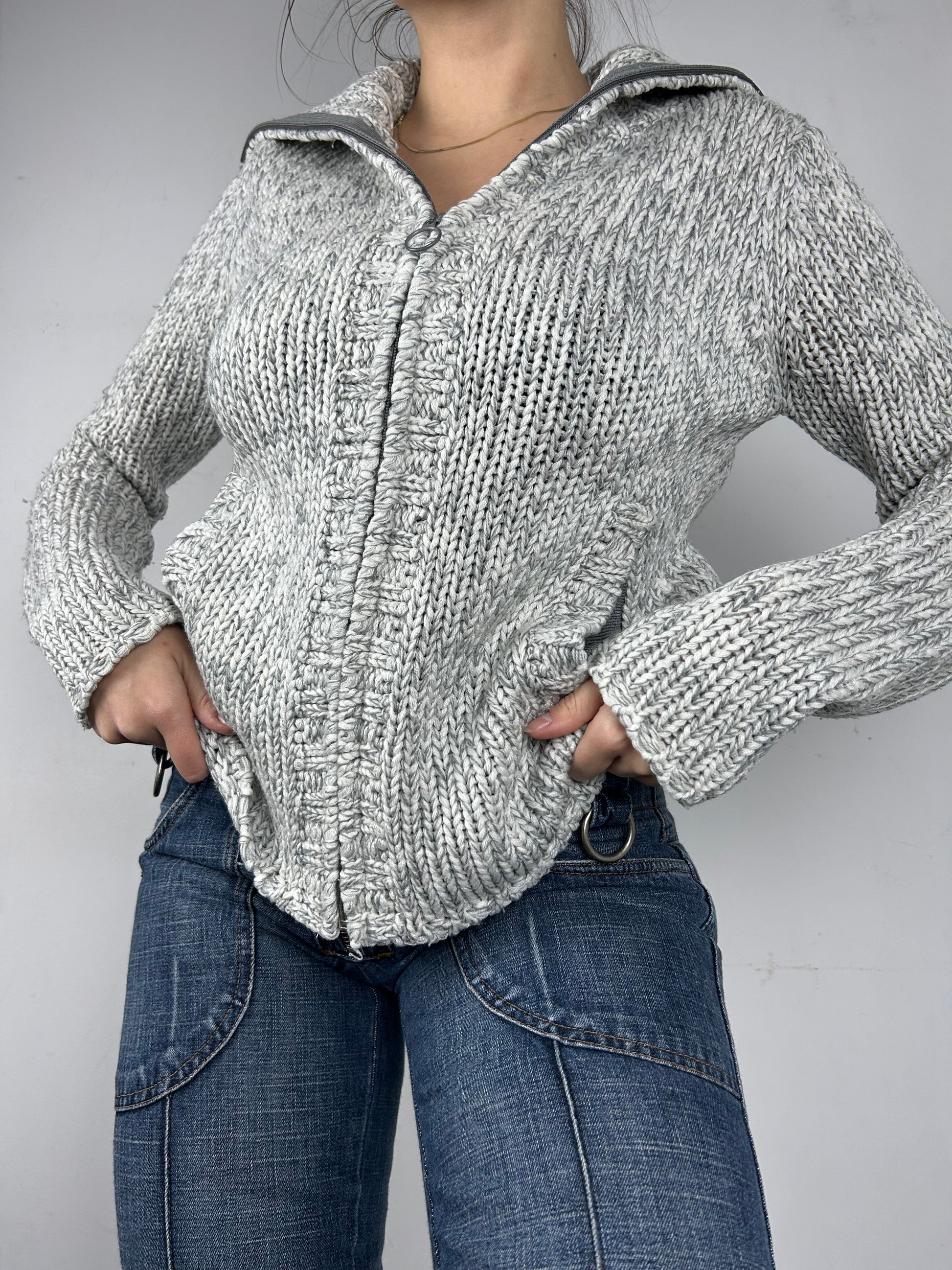 Grey zip up high neck jumper (S/M)