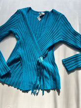 Load image into Gallery viewer, Blue ribbed wrap around tie up cardigan jumper (S/M)