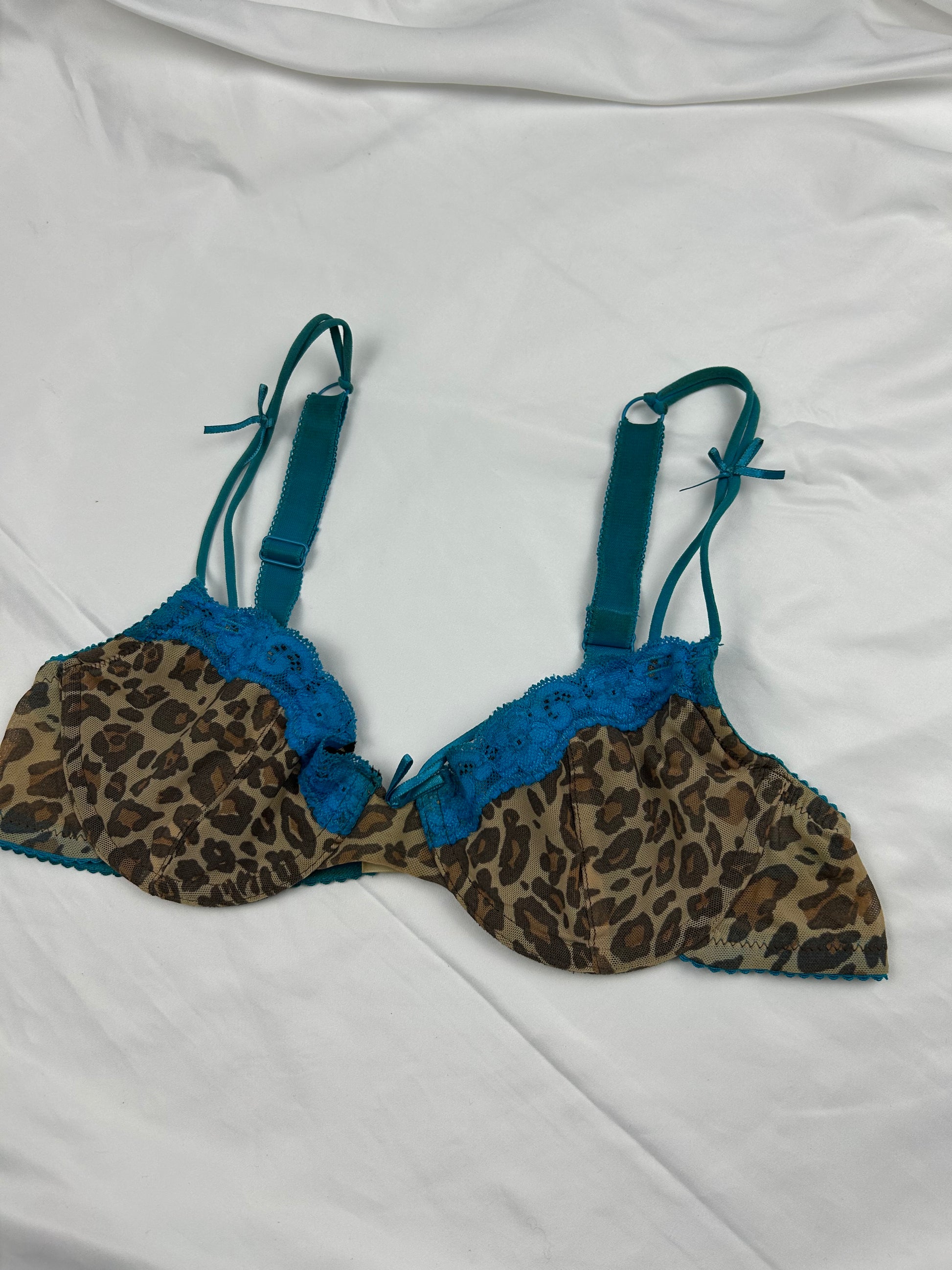 Beige panther print balcony vintage bra