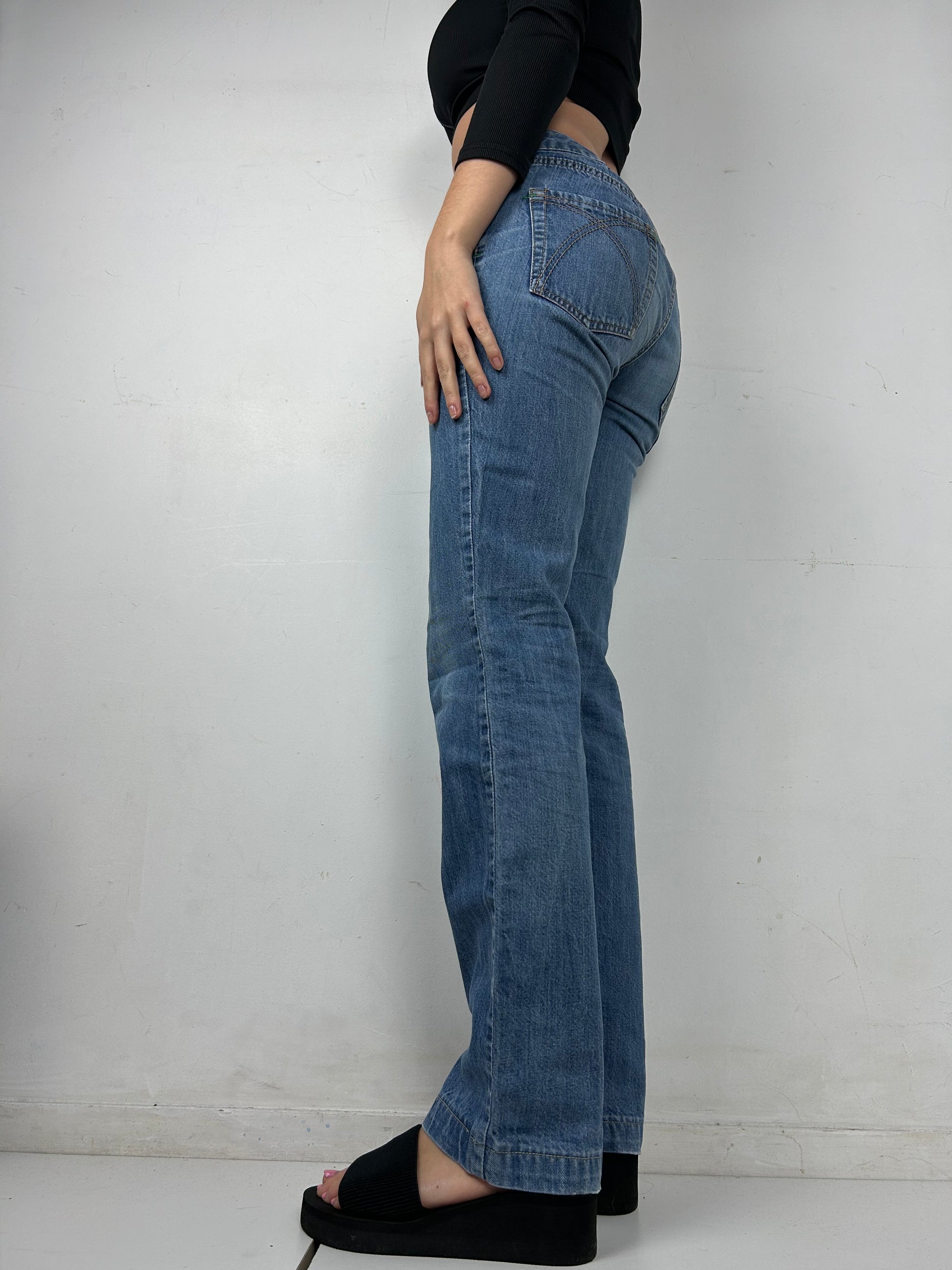 Blue denim low rise baggy pants (S)